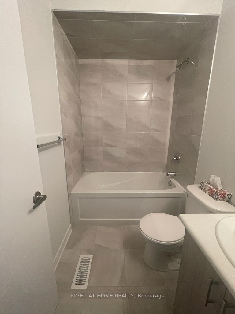 Photo 16 of Unit 46, 48 Markle Crescent, Hamilton, Ancaster — HOMEH