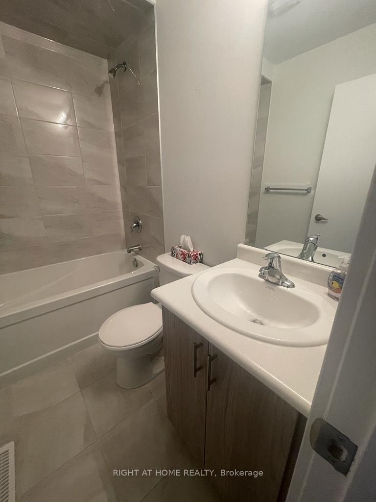 Photo 17 of Unit 46, 48 Markle Crescent, Hamilton, Ancaster — HOMEH