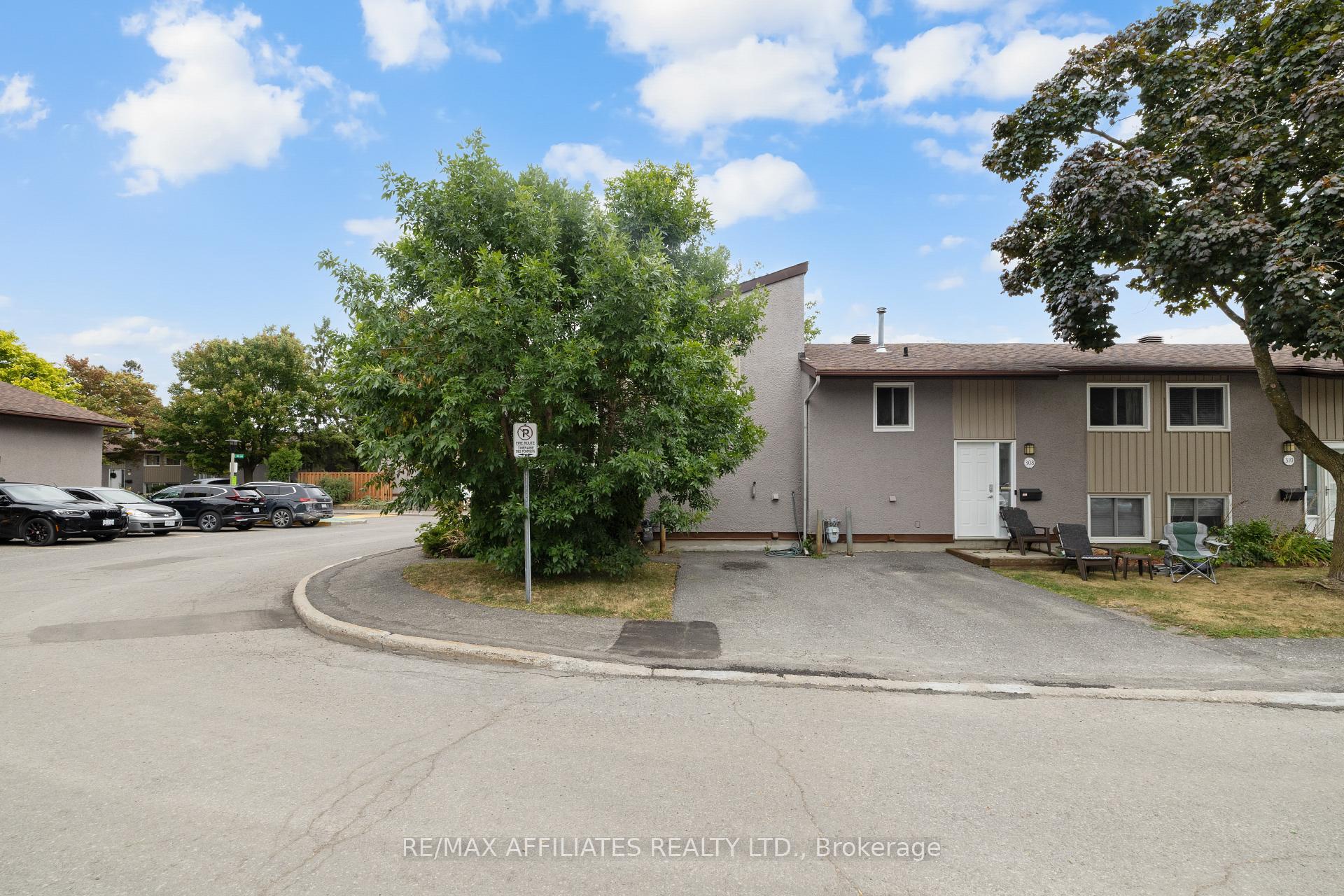Photo 4 of 306 Woodfield Drive, Ottawa, Tanglewood — HOMEH