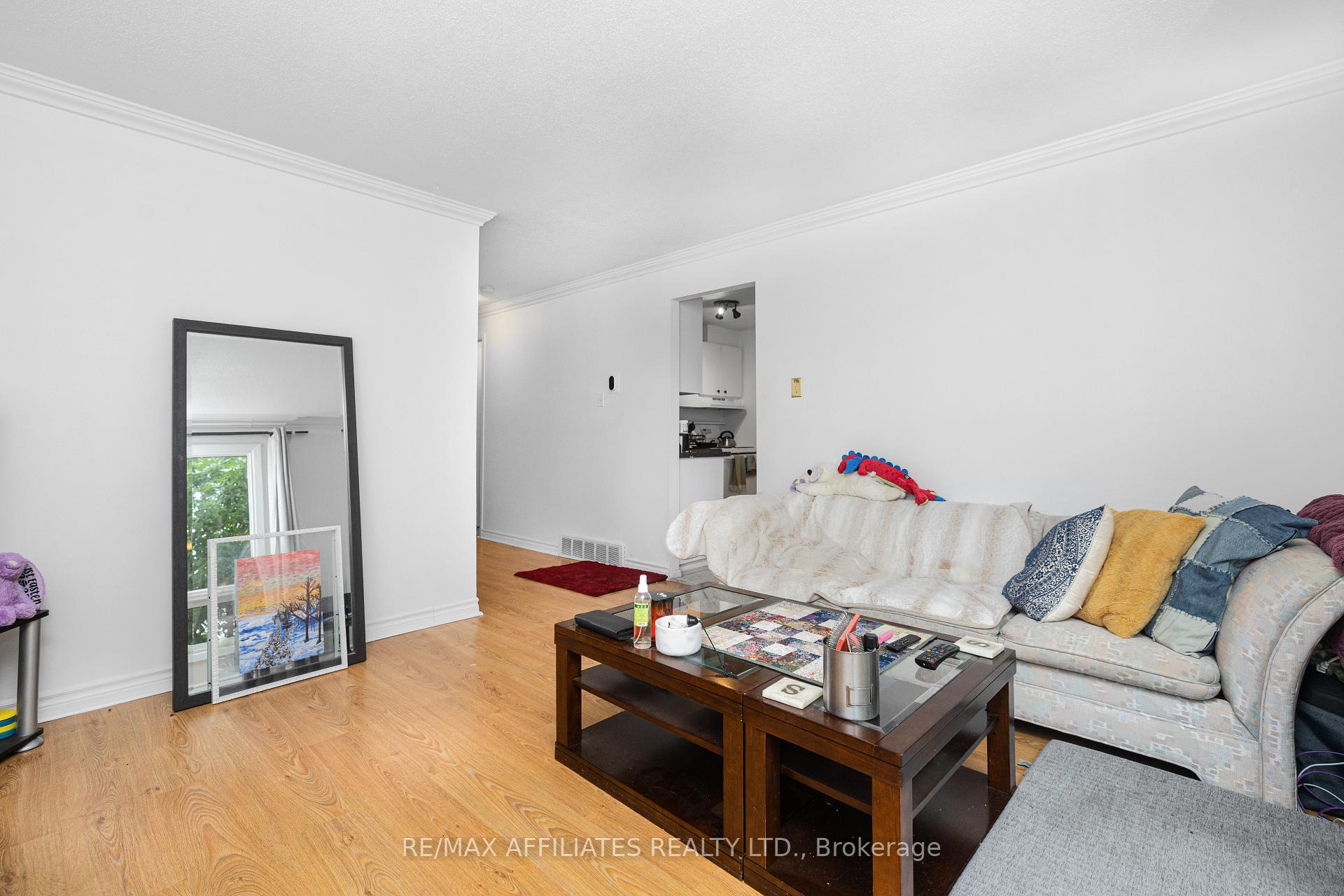 Photo 7 of 306 Woodfield Drive, Ottawa, Tanglewood — HOMEH