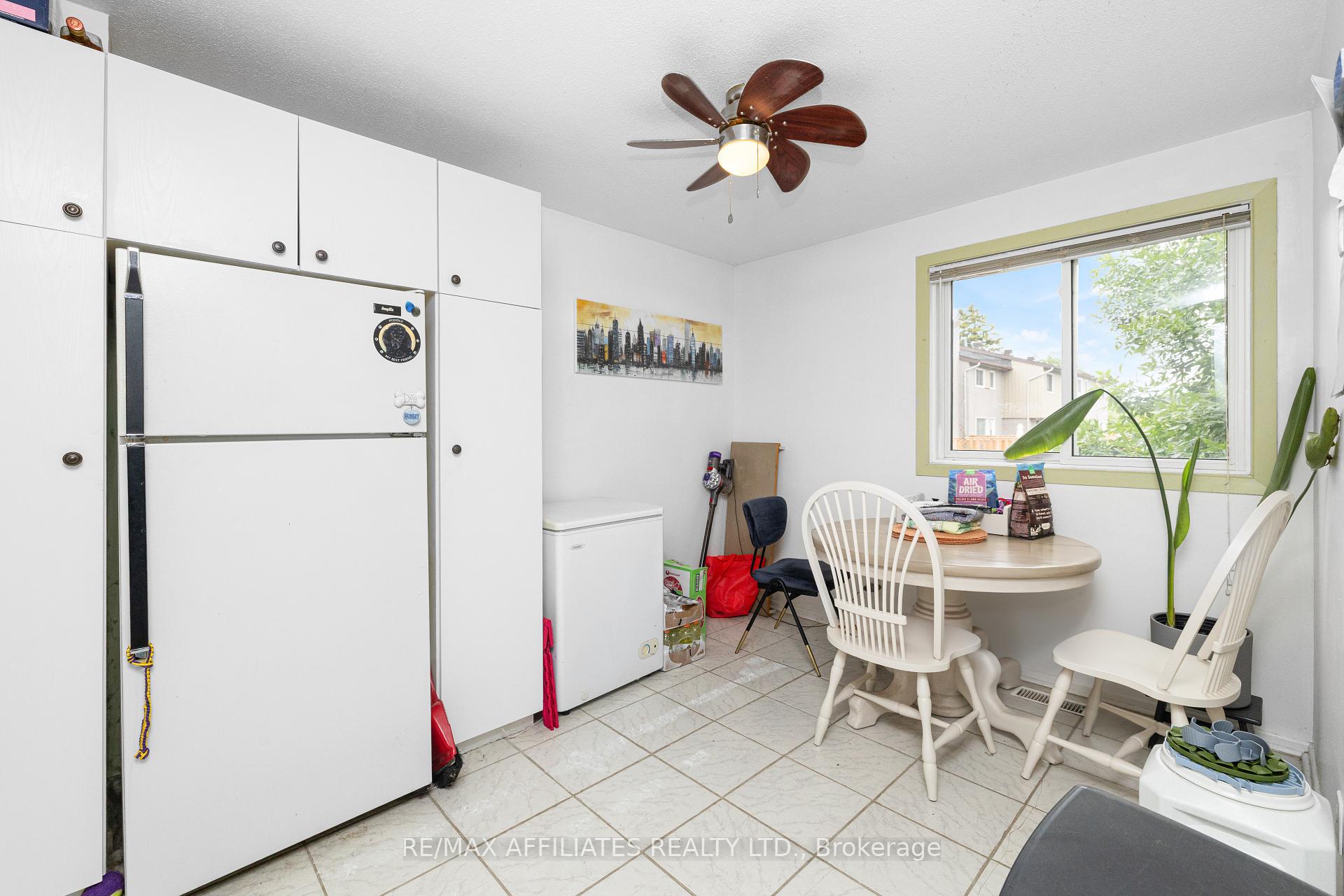 Photo 10 of 306 Woodfield Drive, Ottawa, Tanglewood — HOMEH