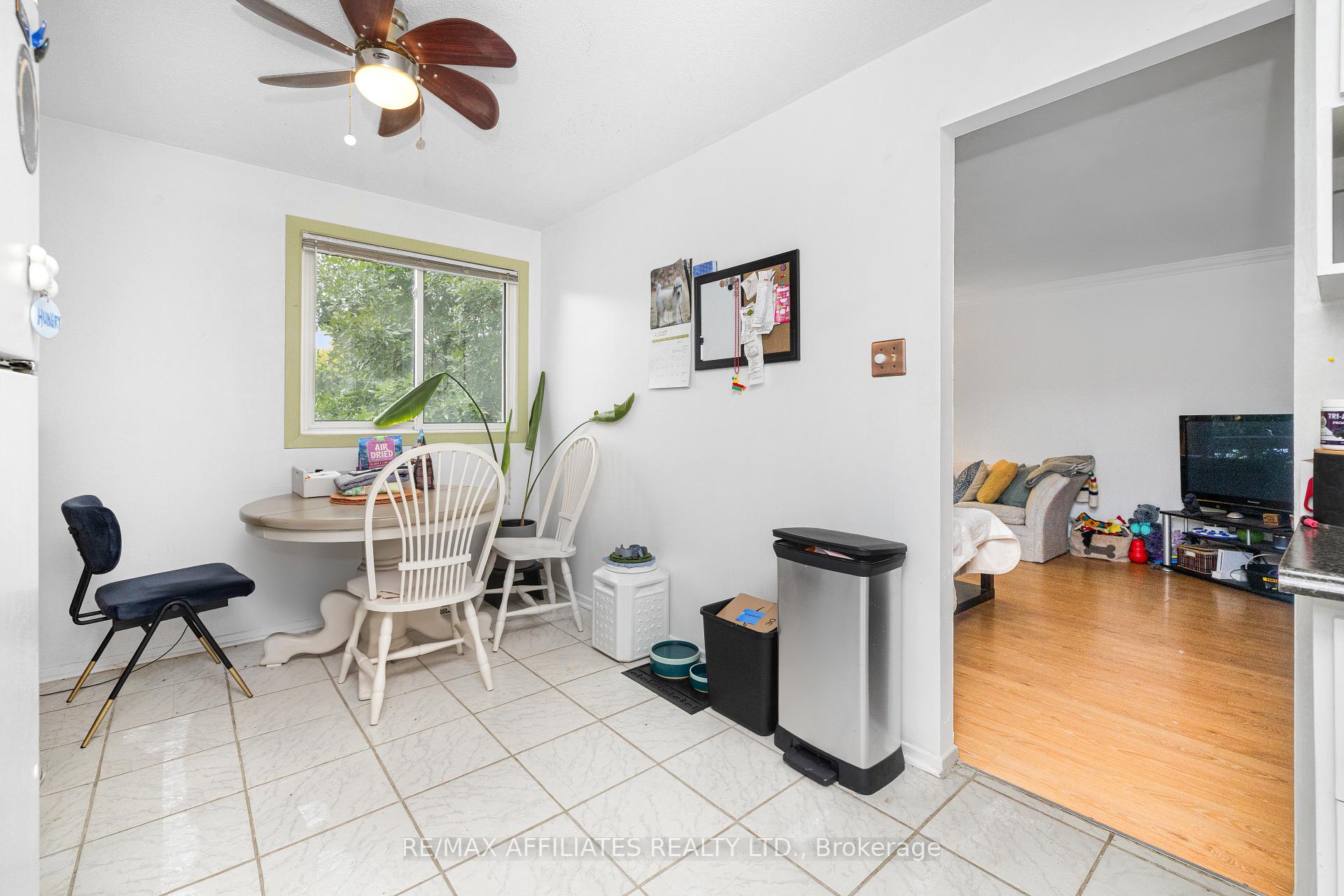 Photo 12 of 306 Woodfield Drive, Ottawa, Tanglewood — HOMEH