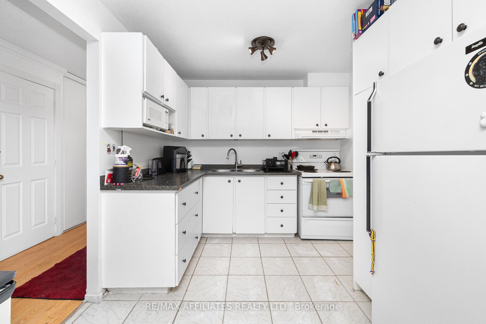 Photo 14 of 306 Woodfield Drive, Ottawa, Tanglewood — HOMEH