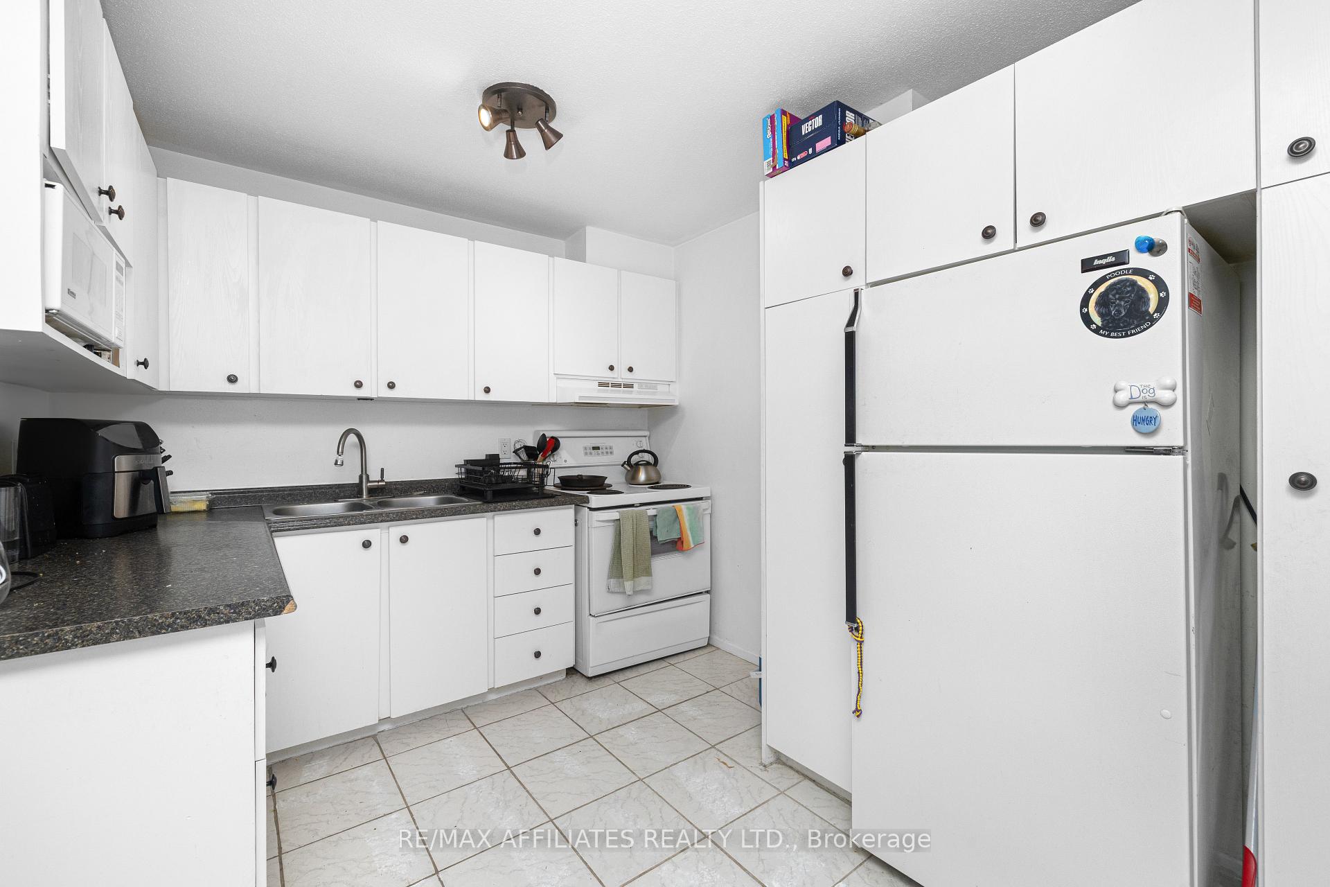 Photo 18 of 306 Woodfield Drive, Ottawa, Tanglewood — HOMEH