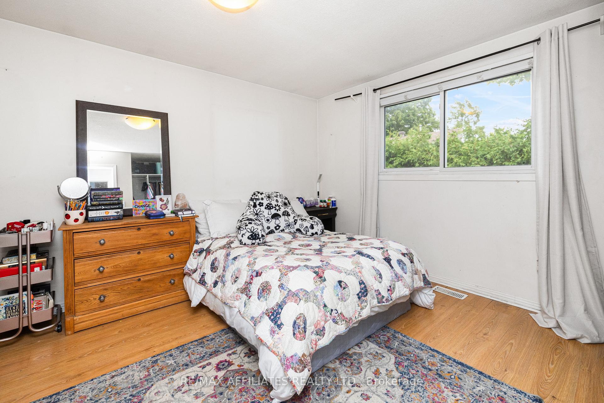 Photo 20 of 306 Woodfield Drive, Ottawa, Tanglewood — HOMEH
