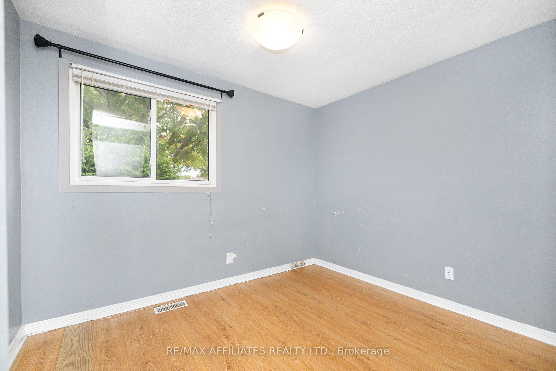 Photo 22 of 306 Woodfield Drive, Ottawa, Tanglewood — HOMEH