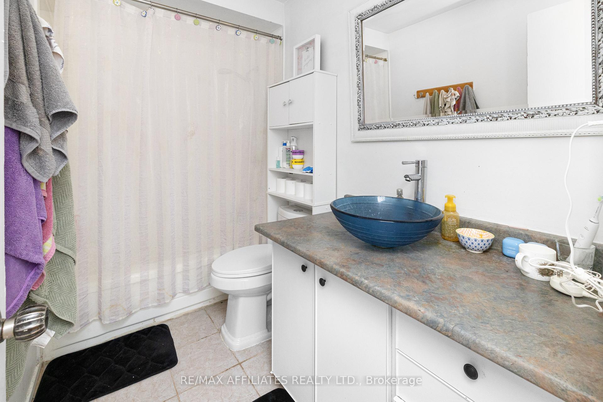 Photo 26 of 306 Woodfield Drive, Ottawa, Tanglewood — HOMEH