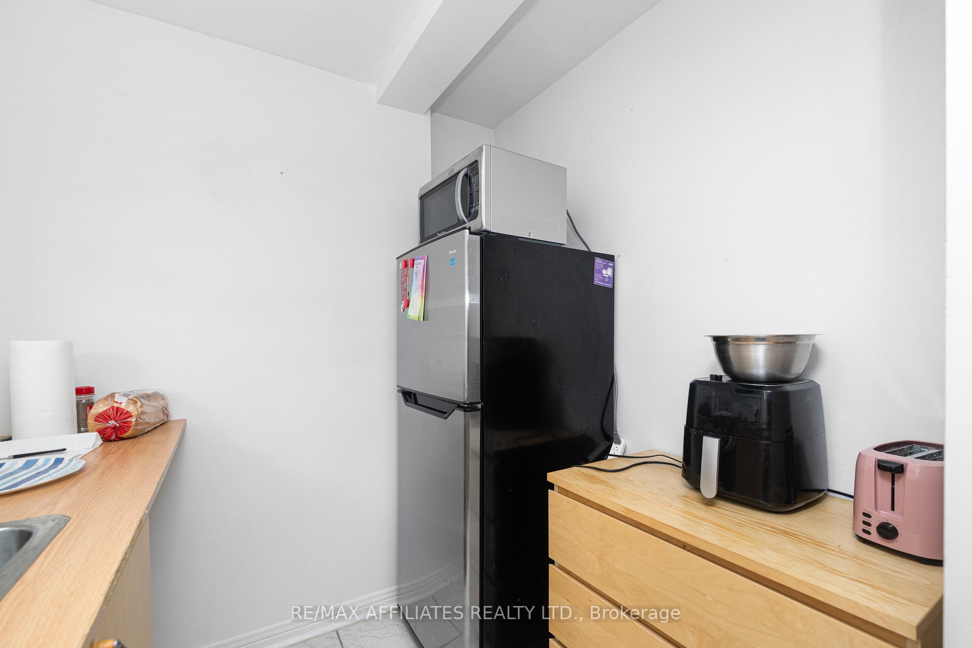 Photo 34 of 306 Woodfield Drive, Ottawa, Tanglewood — HOMEH