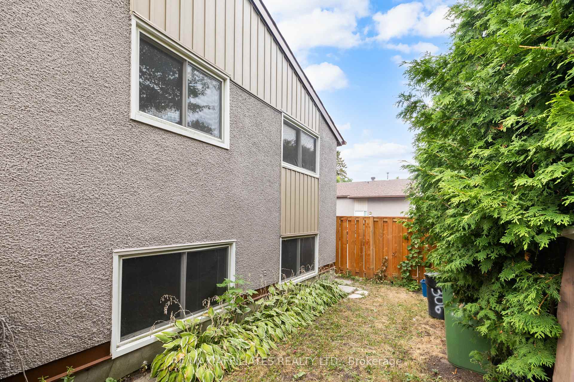 Photo 39 of 306 Woodfield Drive, Ottawa, Tanglewood — HOMEH