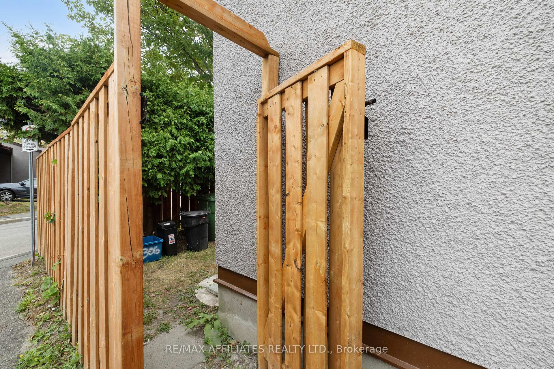 Photo 42 of 306 Woodfield Drive, Ottawa, Tanglewood — HOMEH