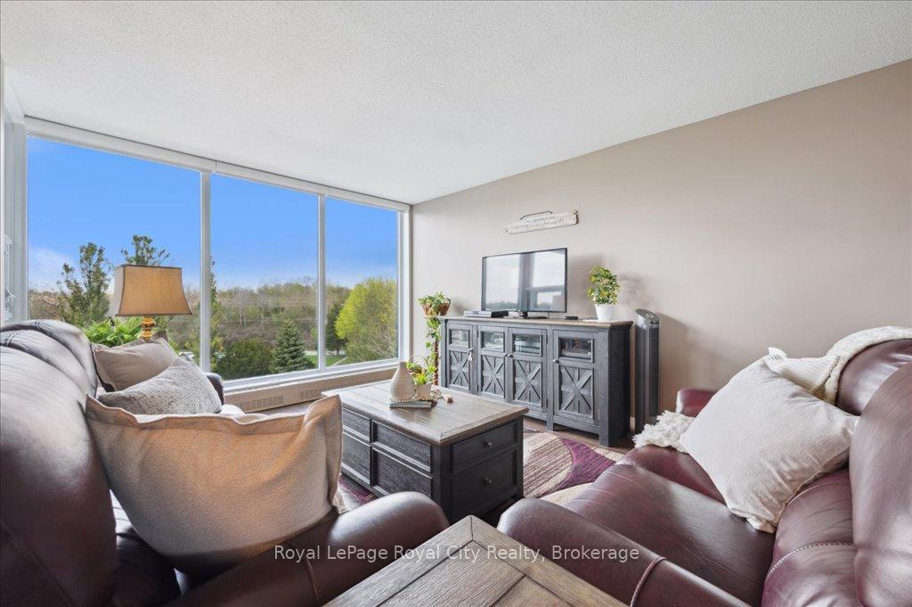 Photo 9 of Unit 311, 19 Woodlawn Road E, Guelph, Riverside Park — HOMEH