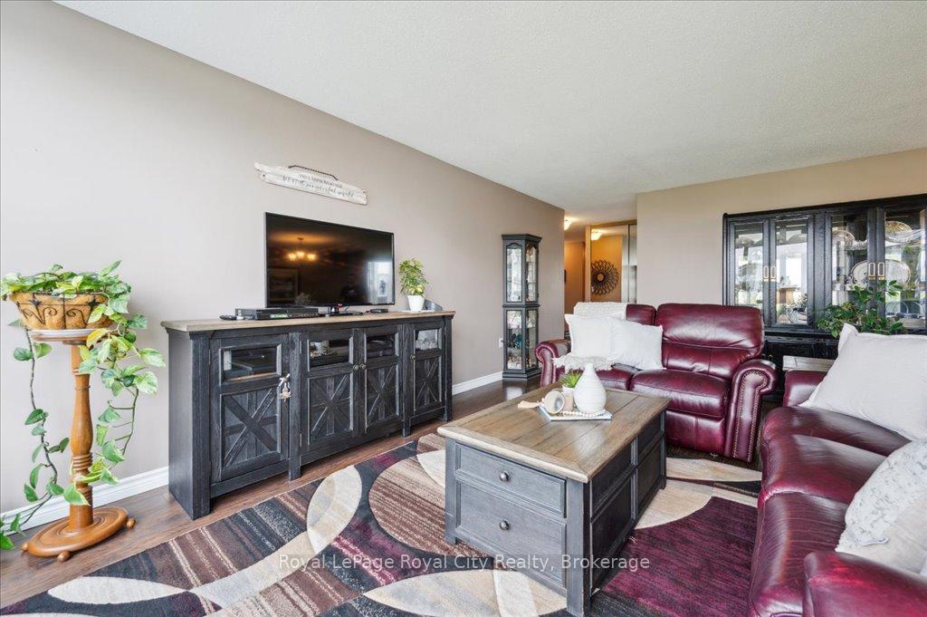 Photo 11 of Unit 311, 19 Woodlawn Road E, Guelph, Riverside Park — HOMEH