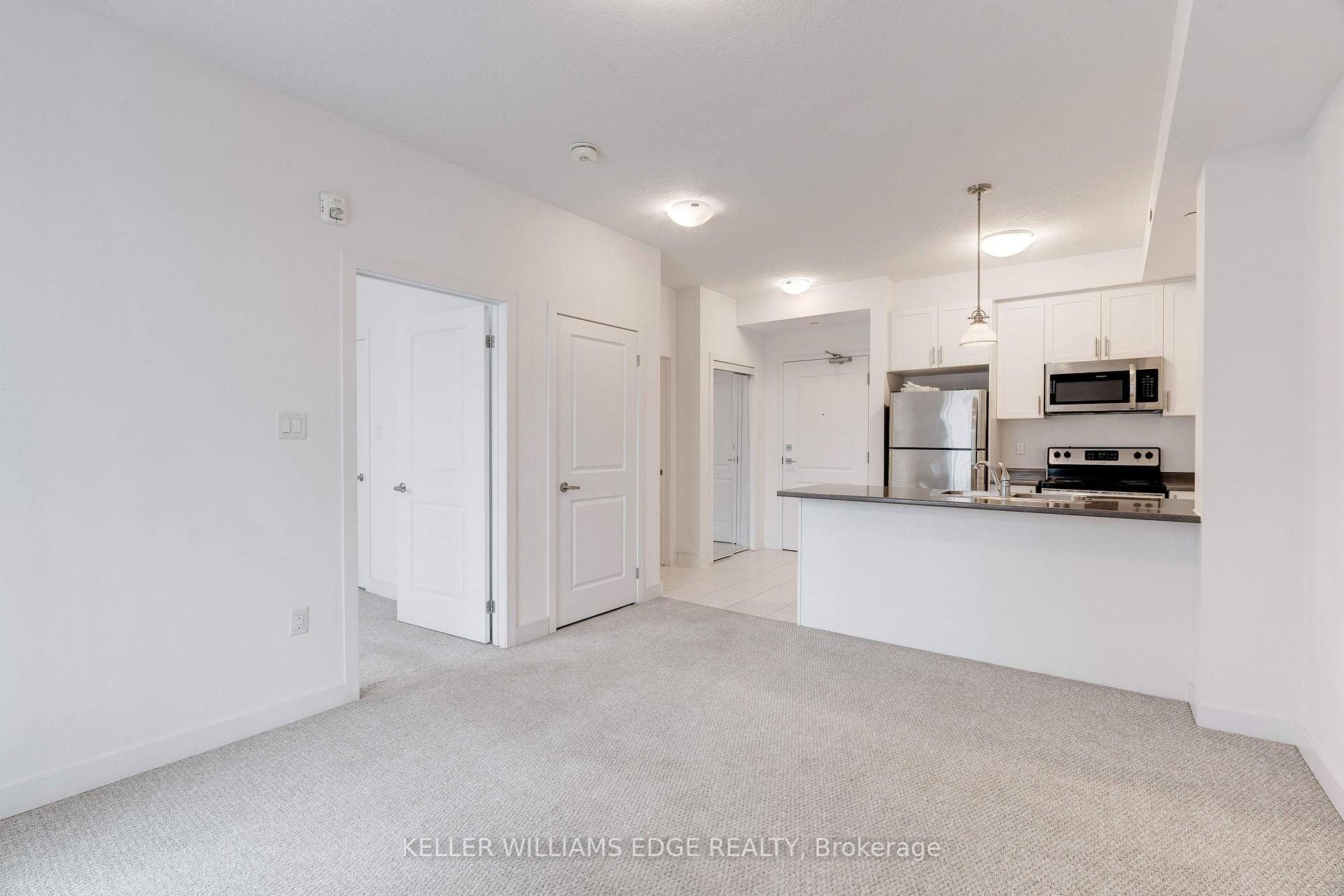 Photo 10 of Unit 325, 101 Shoreview Place, Hamilton, Lakeshore — HOMEH