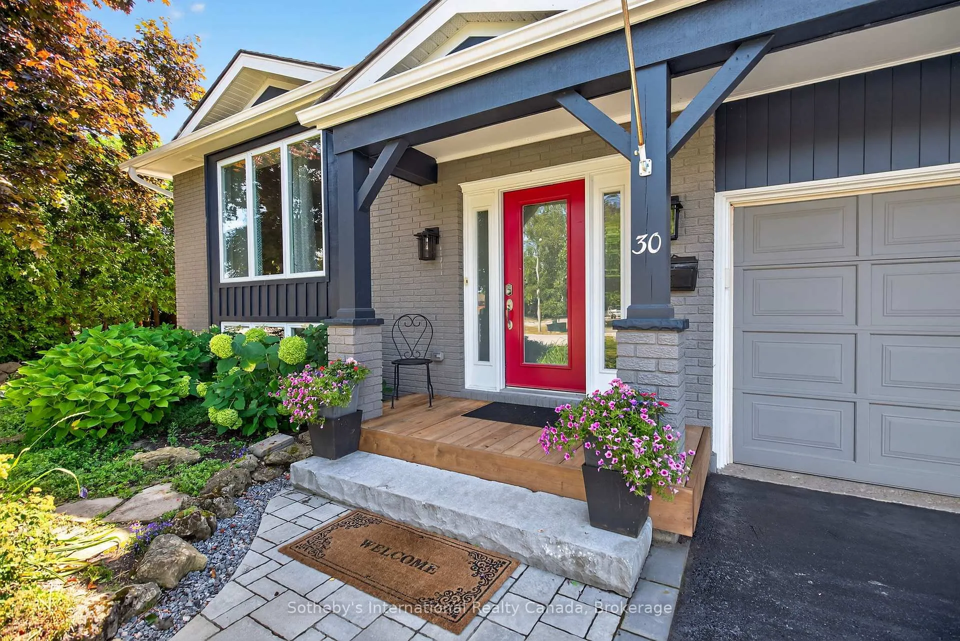 Photo 2 of 30 Bryan Drive, Collingwood — HOMEH