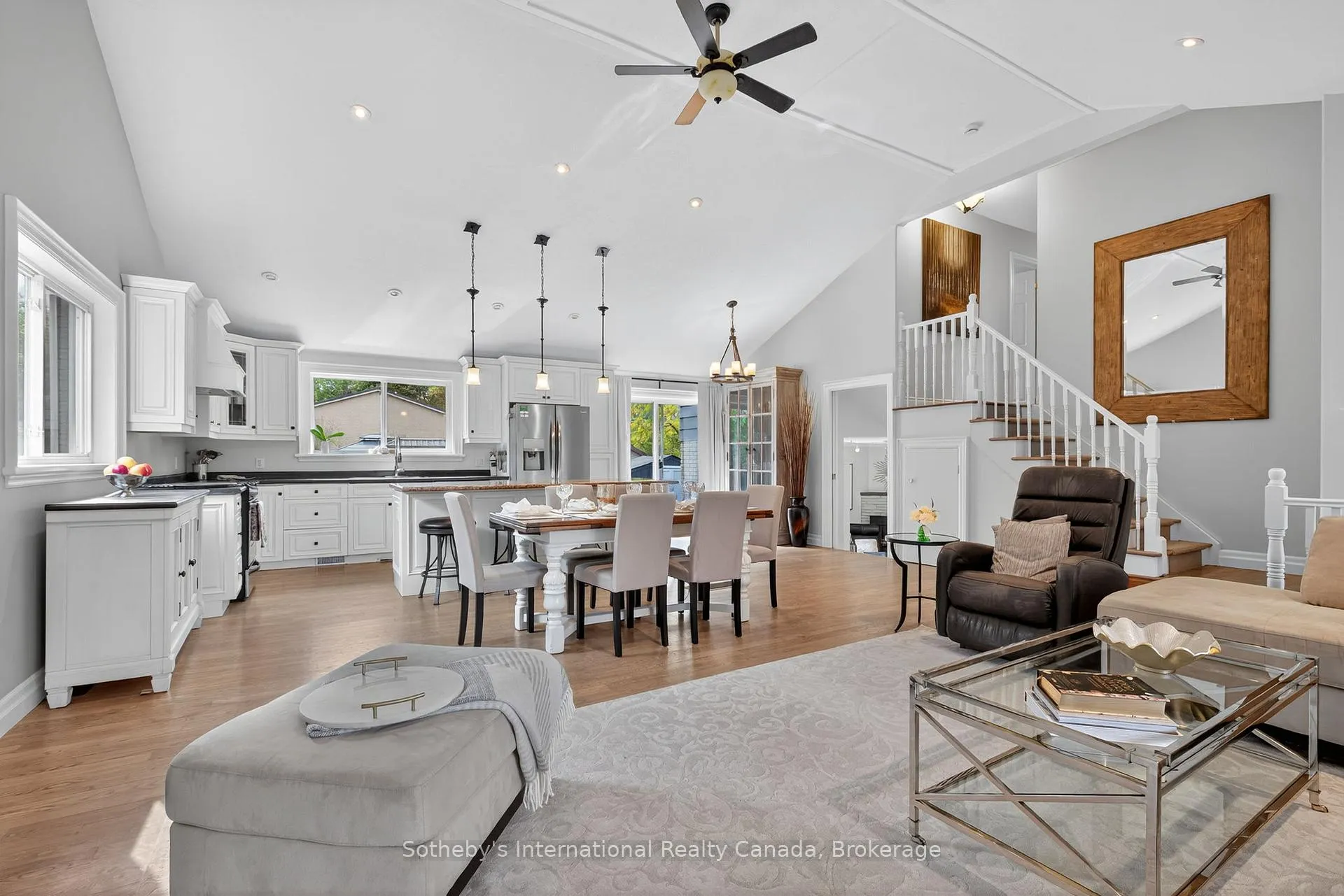 Photo 14 of 30 Bryan Drive, Collingwood — HOMEH