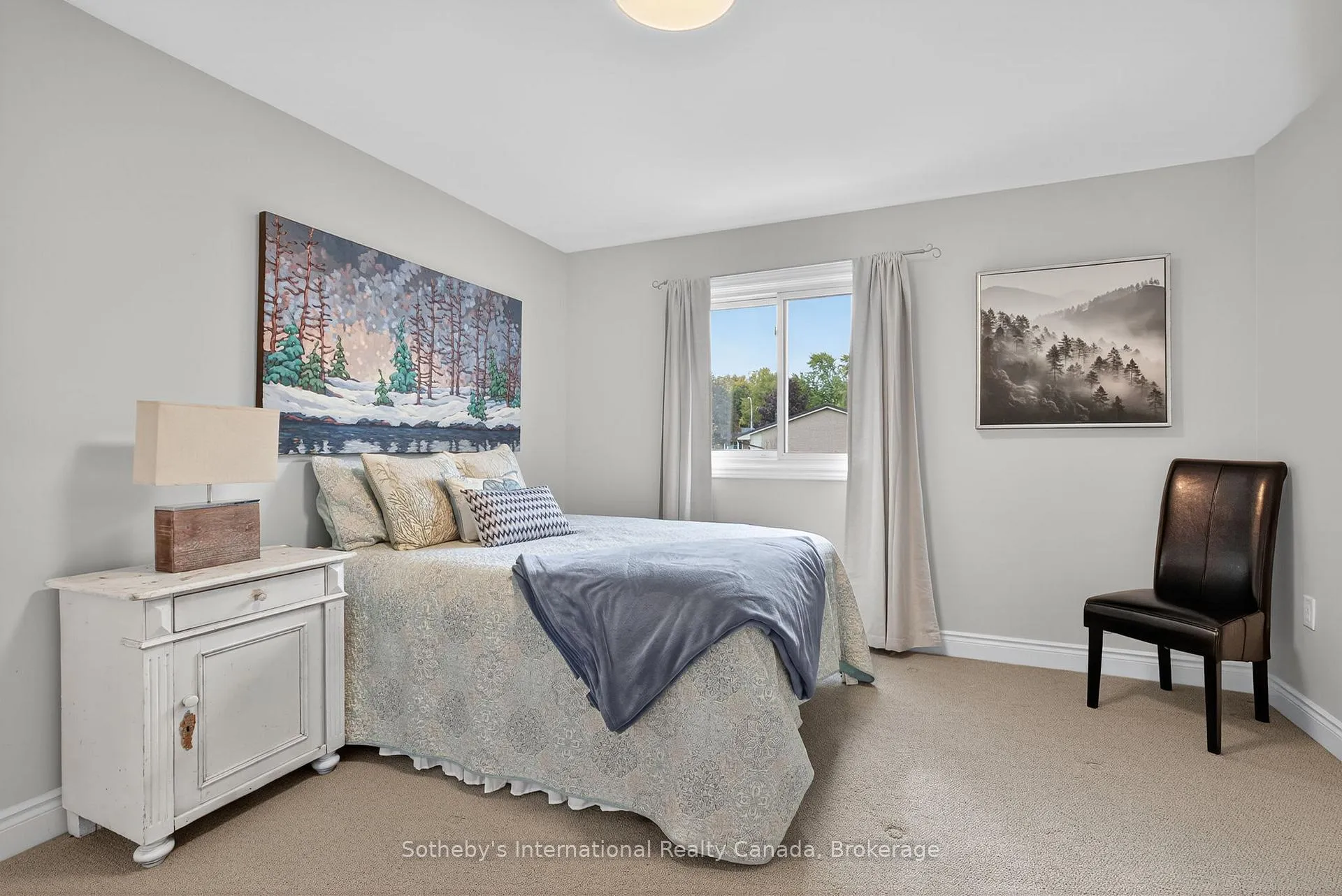 Photo 20 of 30 Bryan Drive, Collingwood — HOMEH