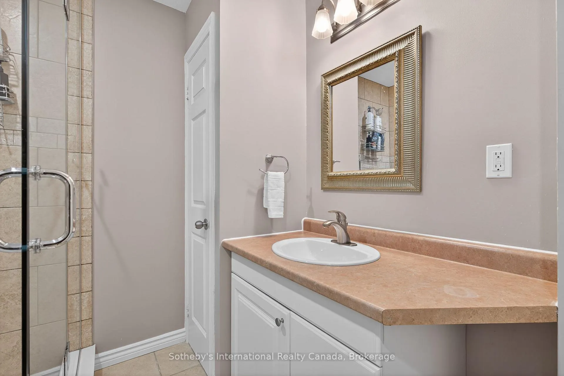 Photo 24 of 30 Bryan Drive, Collingwood — HOMEH
