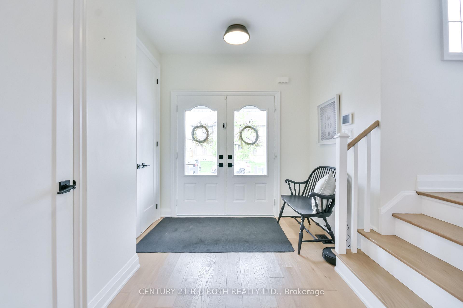 Photo 5 of 61 Muirfield Drive, Barrie, Holly — HOMEH