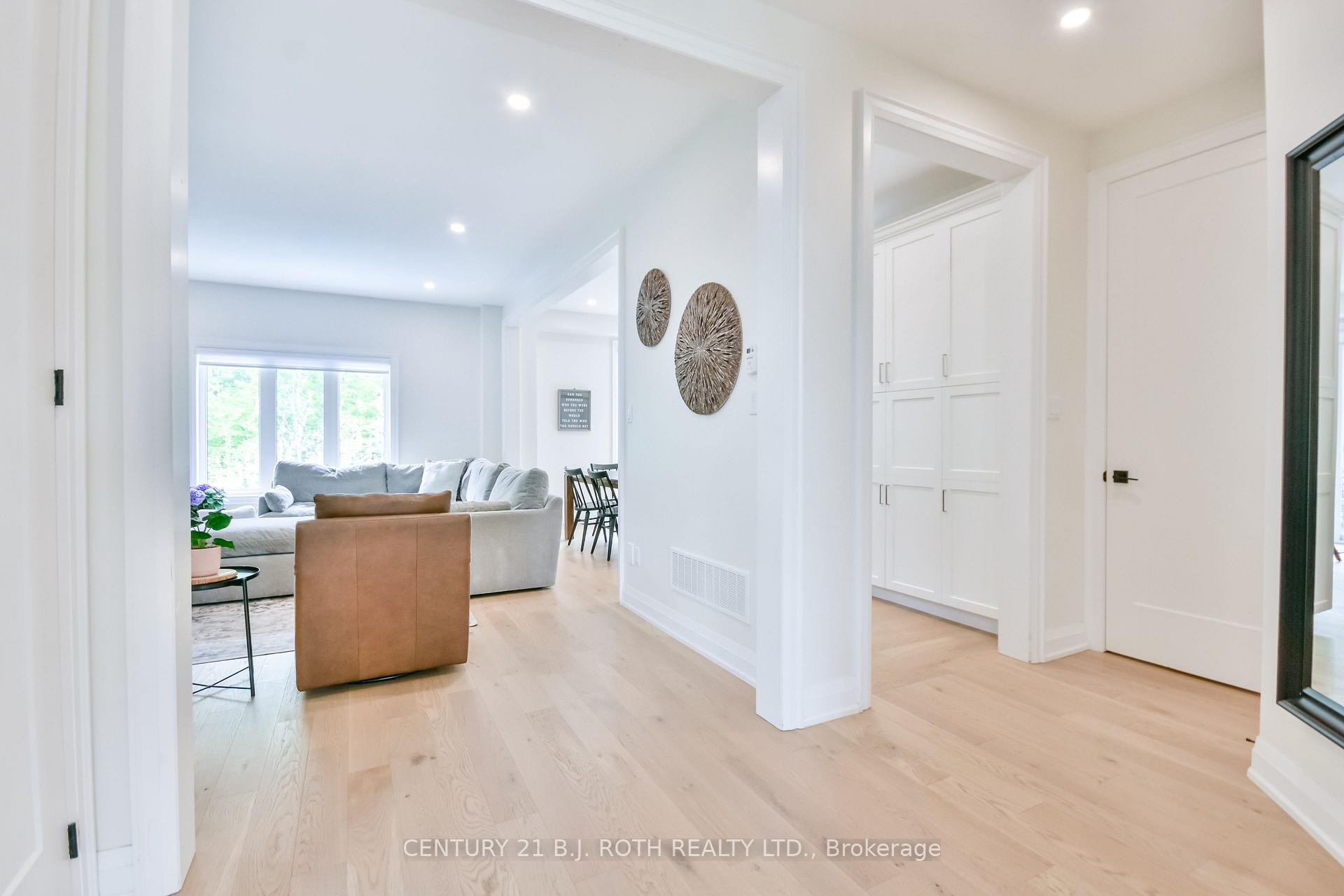 Photo 6 of 61 Muirfield Drive, Barrie, Holly — HOMEH