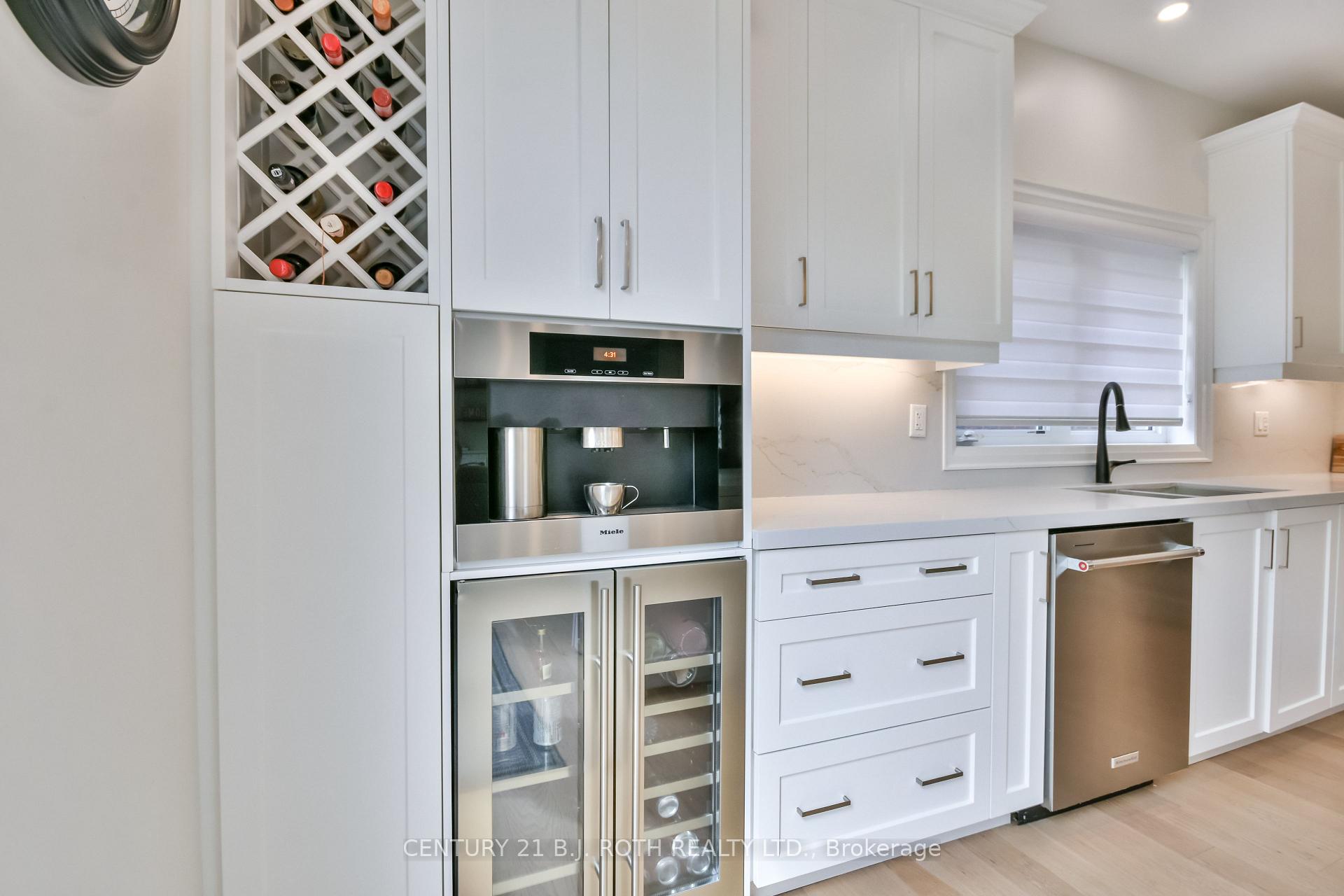 Photo 11 of 61 Muirfield Drive, Barrie, Holly — HOMEH
