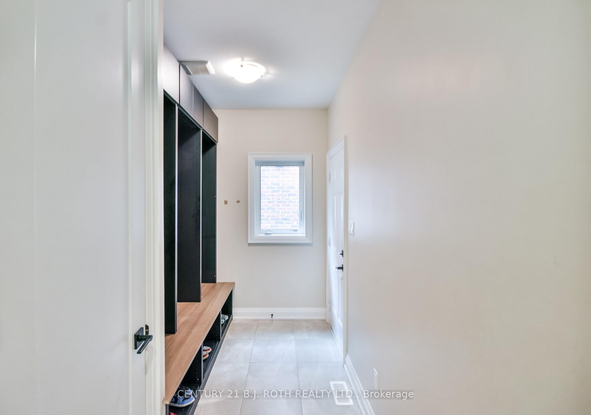 Photo 15 of 61 Muirfield Drive, Barrie, Holly — HOMEH
