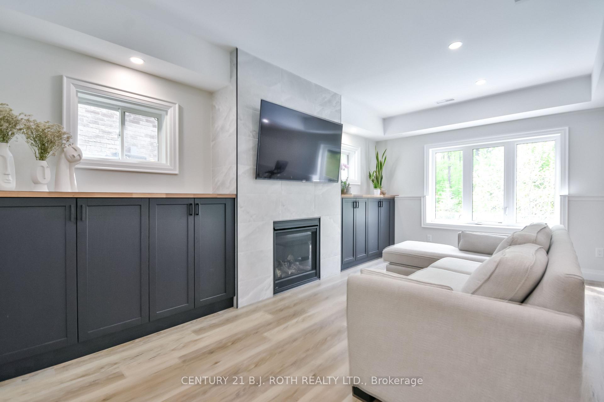 Photo 26 of 61 Muirfield Drive, Barrie, Holly — HOMEH