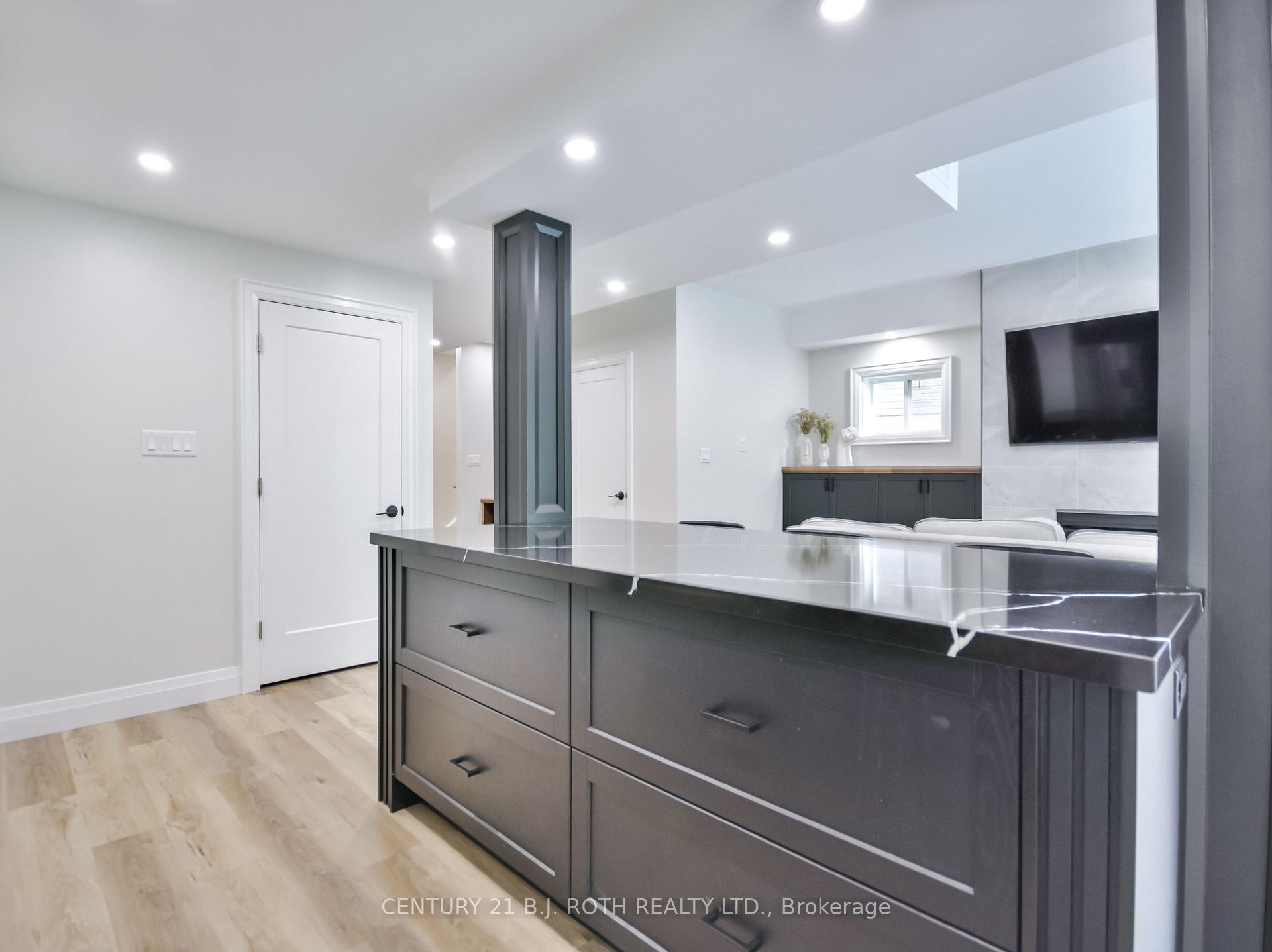Photo 29 of 61 Muirfield Drive, Barrie, Holly — HOMEH