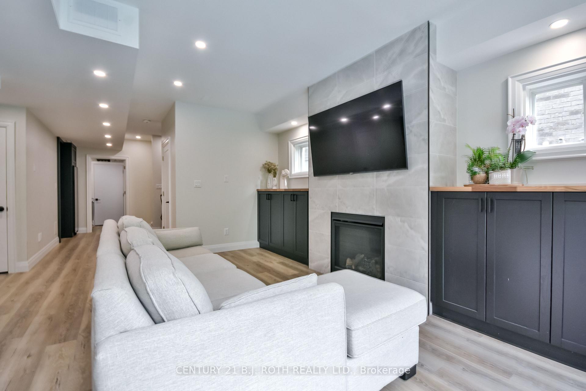 Photo 30 of 61 Muirfield Drive, Barrie, Holly — HOMEH