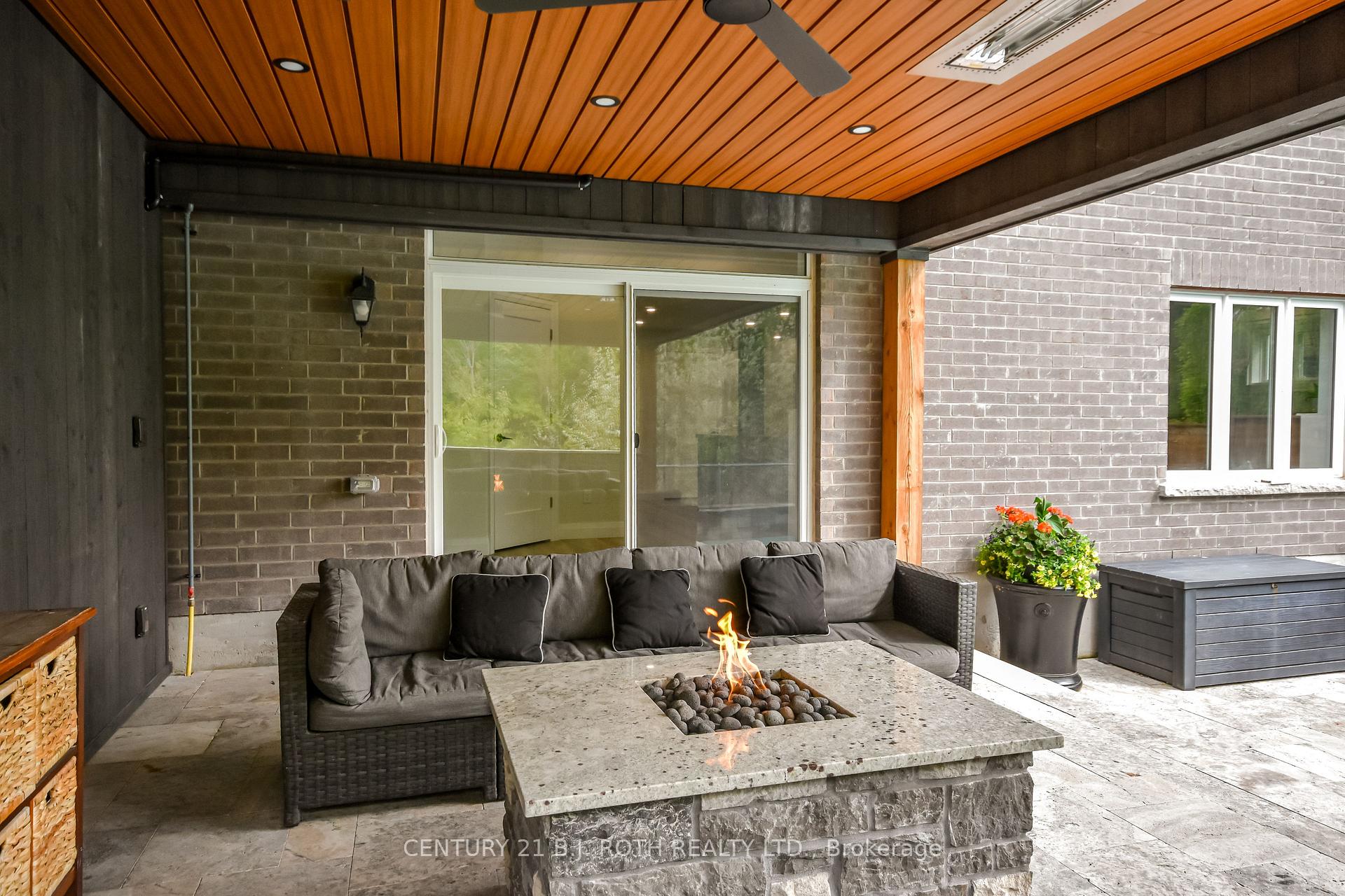 Photo 33 of 61 Muirfield Drive, Barrie, Holly — HOMEH
