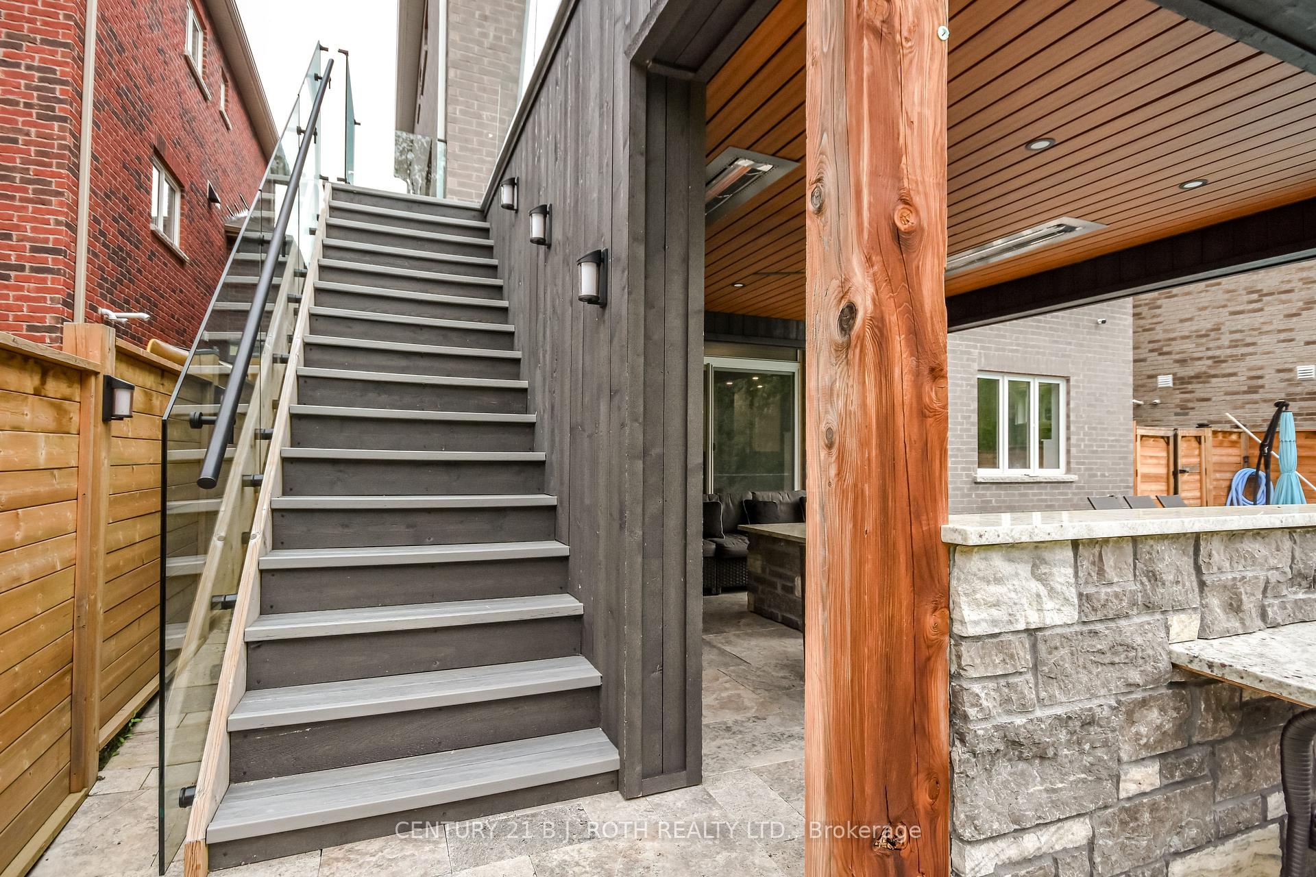Photo 36 of 61 Muirfield Drive, Barrie, Holly — HOMEH