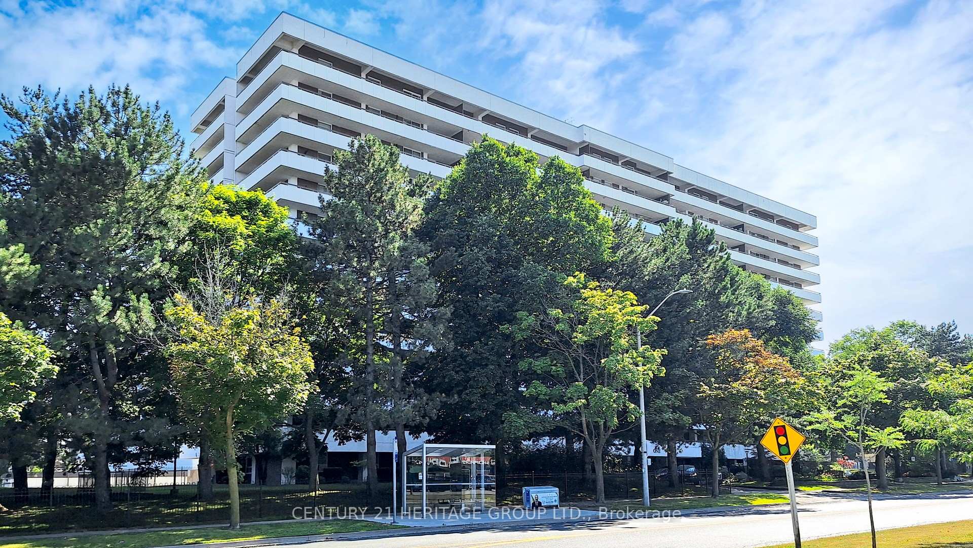 Photo 3 of Unit 403, 1 Royal Orchard Boulevard, Markham, Royal Orchard — HOMEH