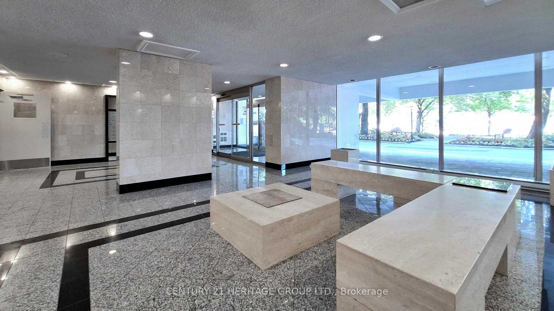 Photo 5 of Unit 403, 1 Royal Orchard Boulevard, Markham, Royal Orchard — HOMEH