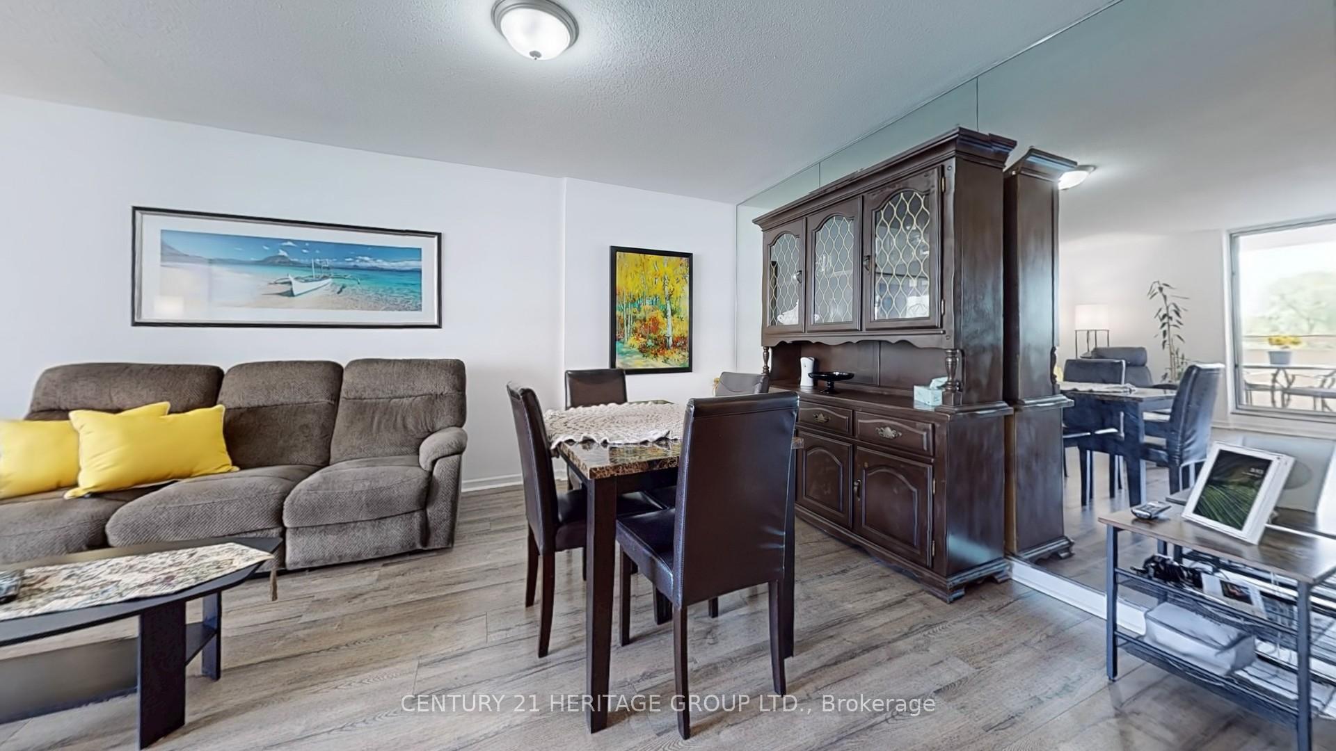 Photo 14 of Unit 403, 1 Royal Orchard Boulevard, Markham, Royal Orchard — HOMEH