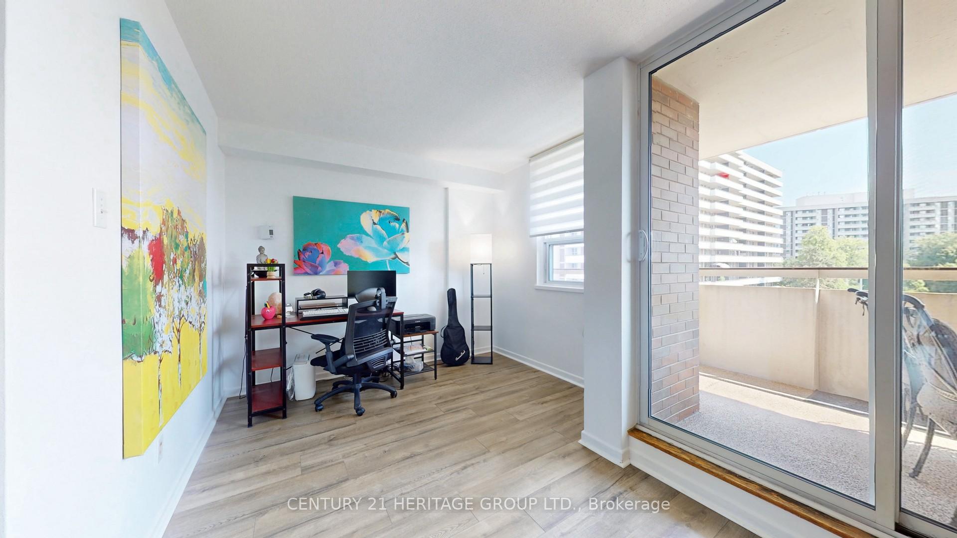 Photo 17 of Unit 403, 1 Royal Orchard Boulevard, Markham, Royal Orchard — HOMEH