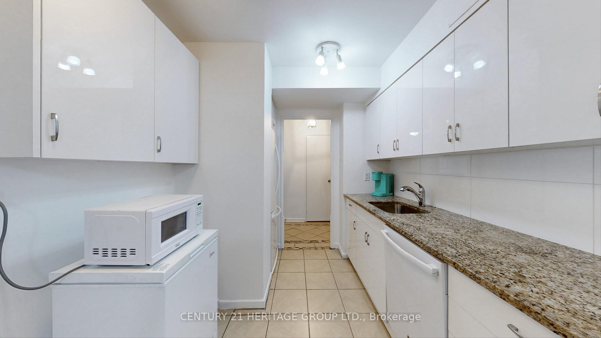 Photo 22 of Unit 403, 1 Royal Orchard Boulevard, Markham, Royal Orchard — HOMEH