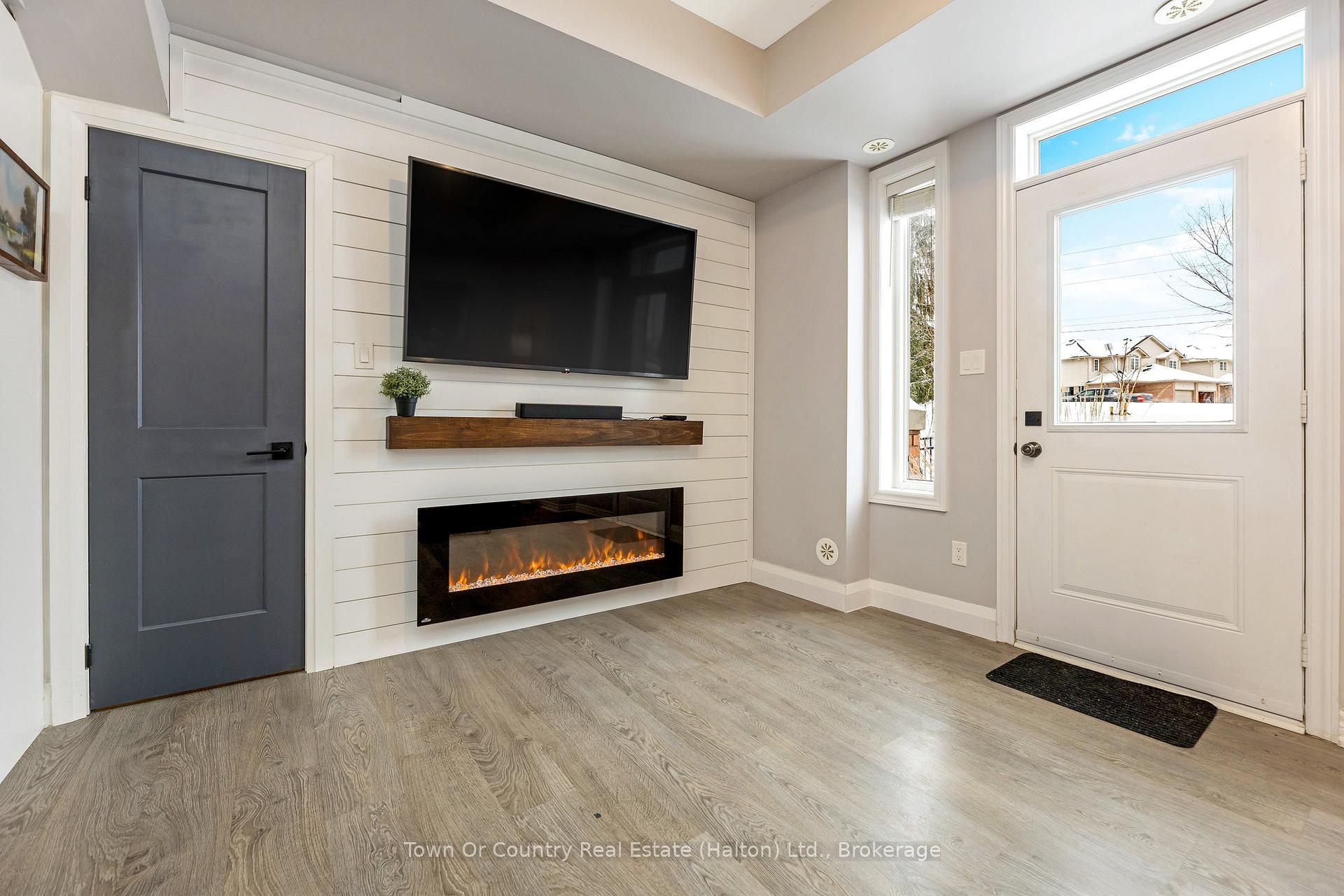 Photo 6 of 166 Watson Parkway N, Guelph, Grange Road — HOMEH