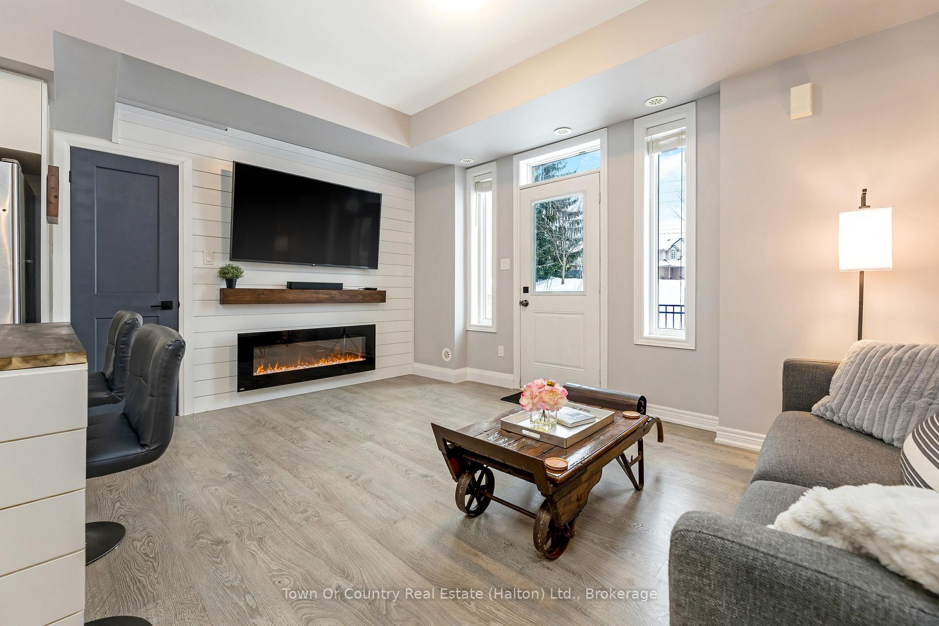 Photo 10 of 166 Watson Parkway N, Guelph, Grange Road — HOMEH