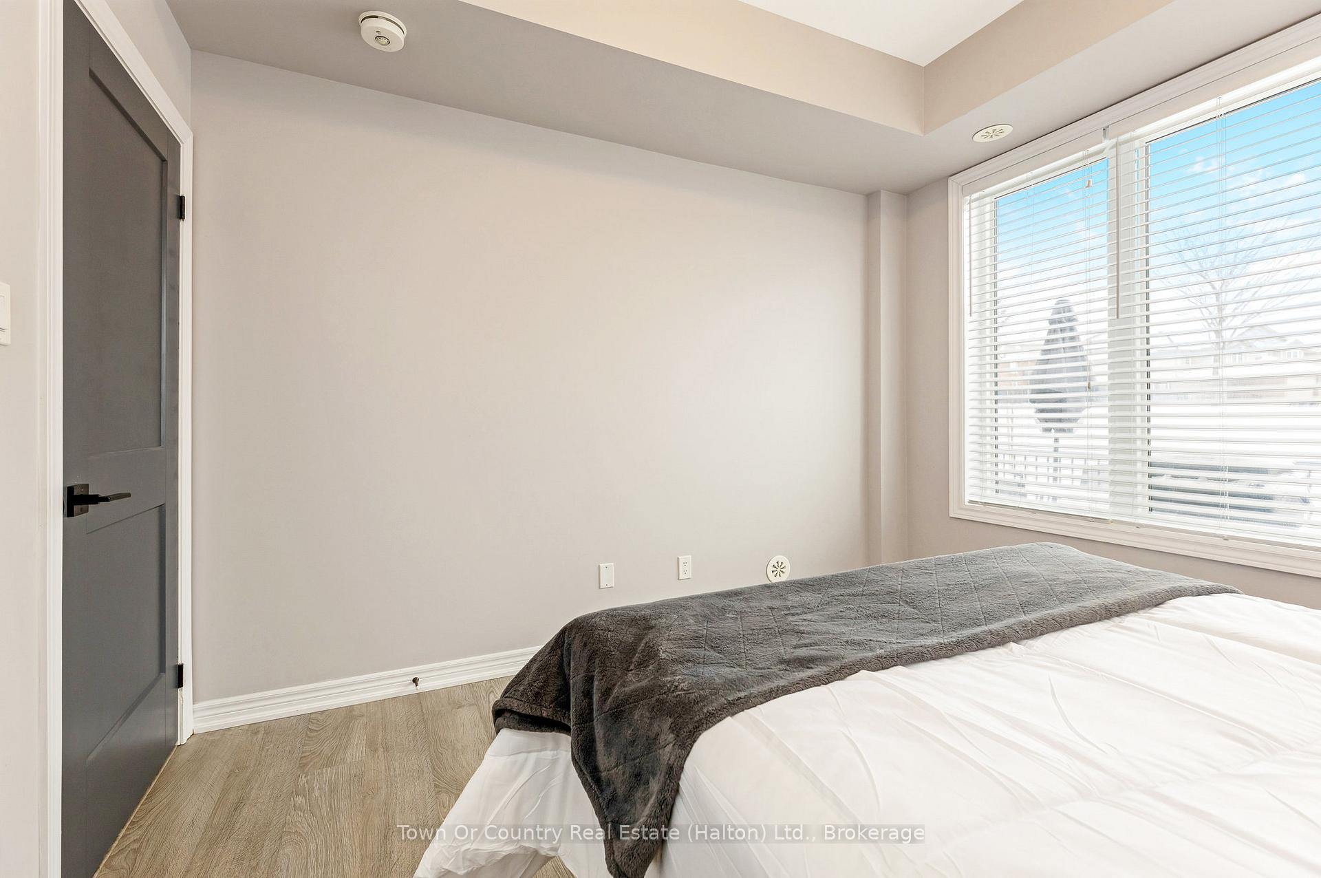 Photo 19 of 166 Watson Parkway N, Guelph, Grange Road — HOMEH