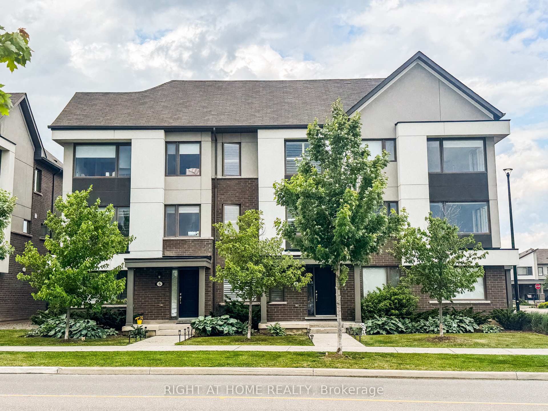 Front of Unit 6, 1125 Leger Way