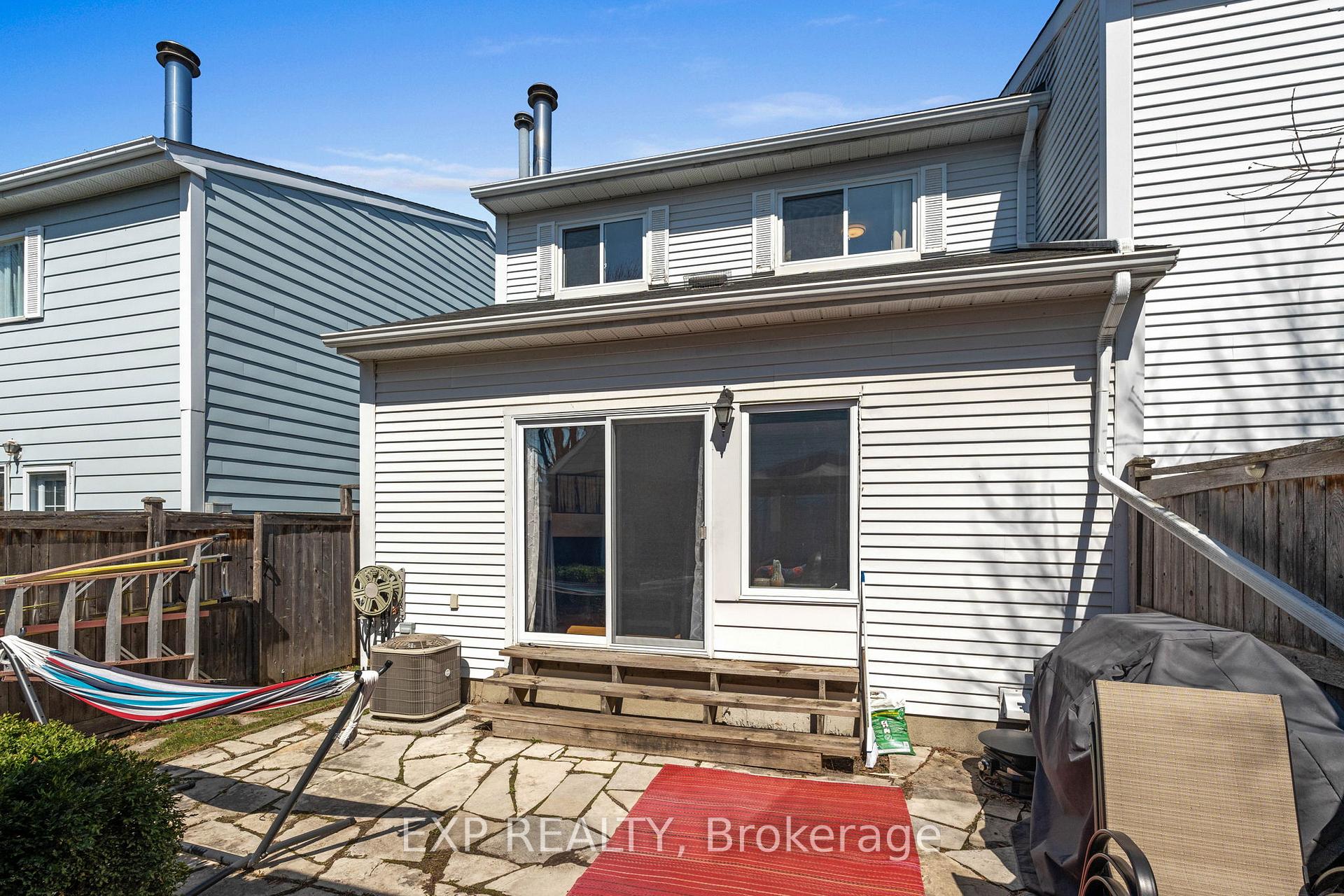 Photo 38 of 4 Trafford Lane, Ottawa, Barrhaven - On the Green — HOMEH