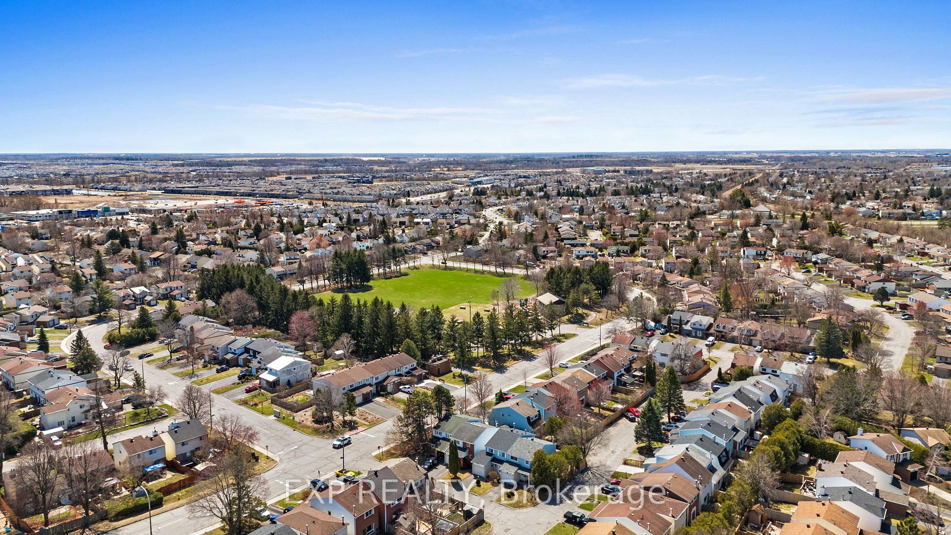 Photo 46 of 4 Trafford Lane, Ottawa, Barrhaven - On the Green — HOMEH
