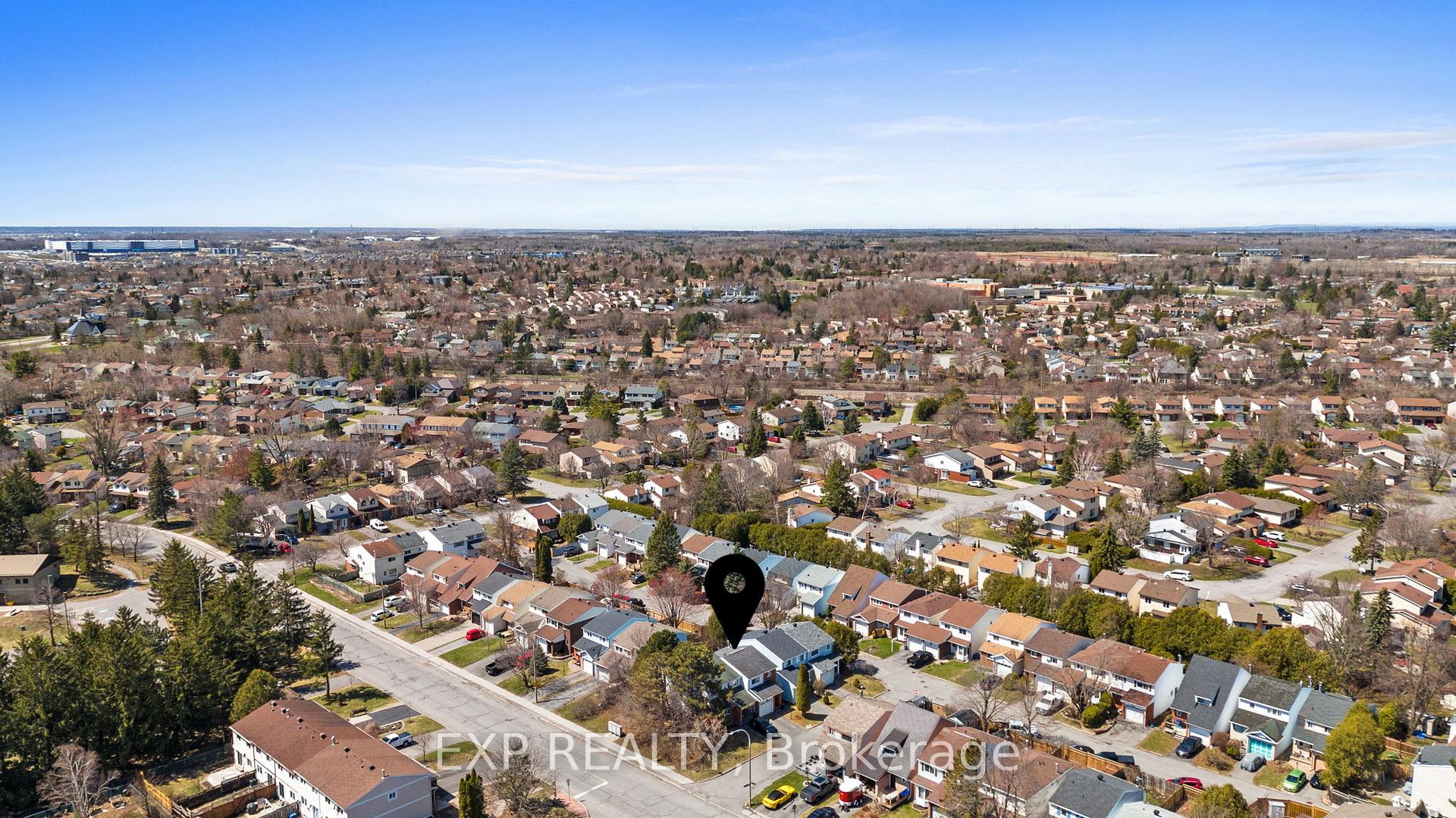 Photo 49 of 4 Trafford Lane, Ottawa, Barrhaven - On the Green — HOMEH