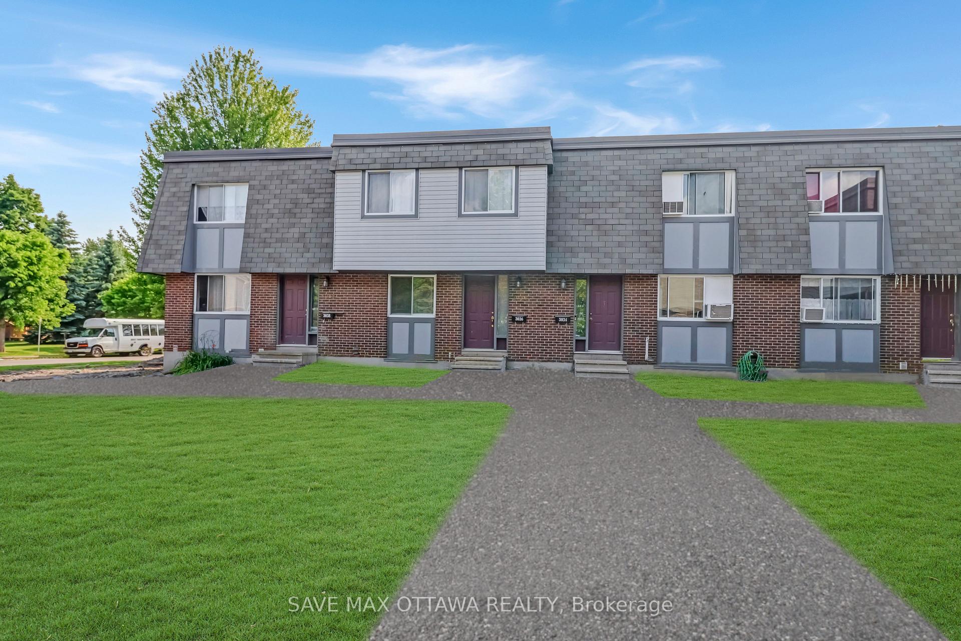 Front of 3036 Fairlea Crescent W