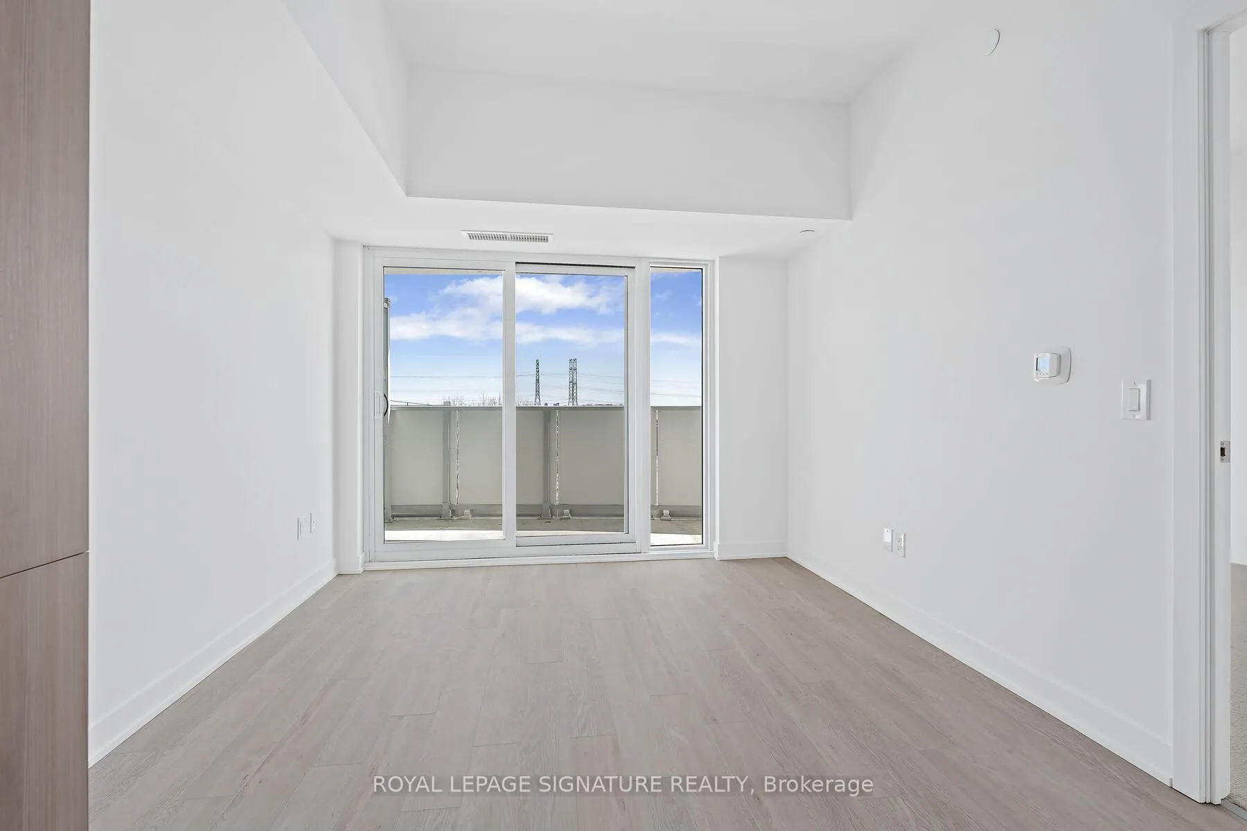 Photo 7 of Unit 405, 1010 Sandy Beach Road, Pickering, Bay Ridges — HOMEH