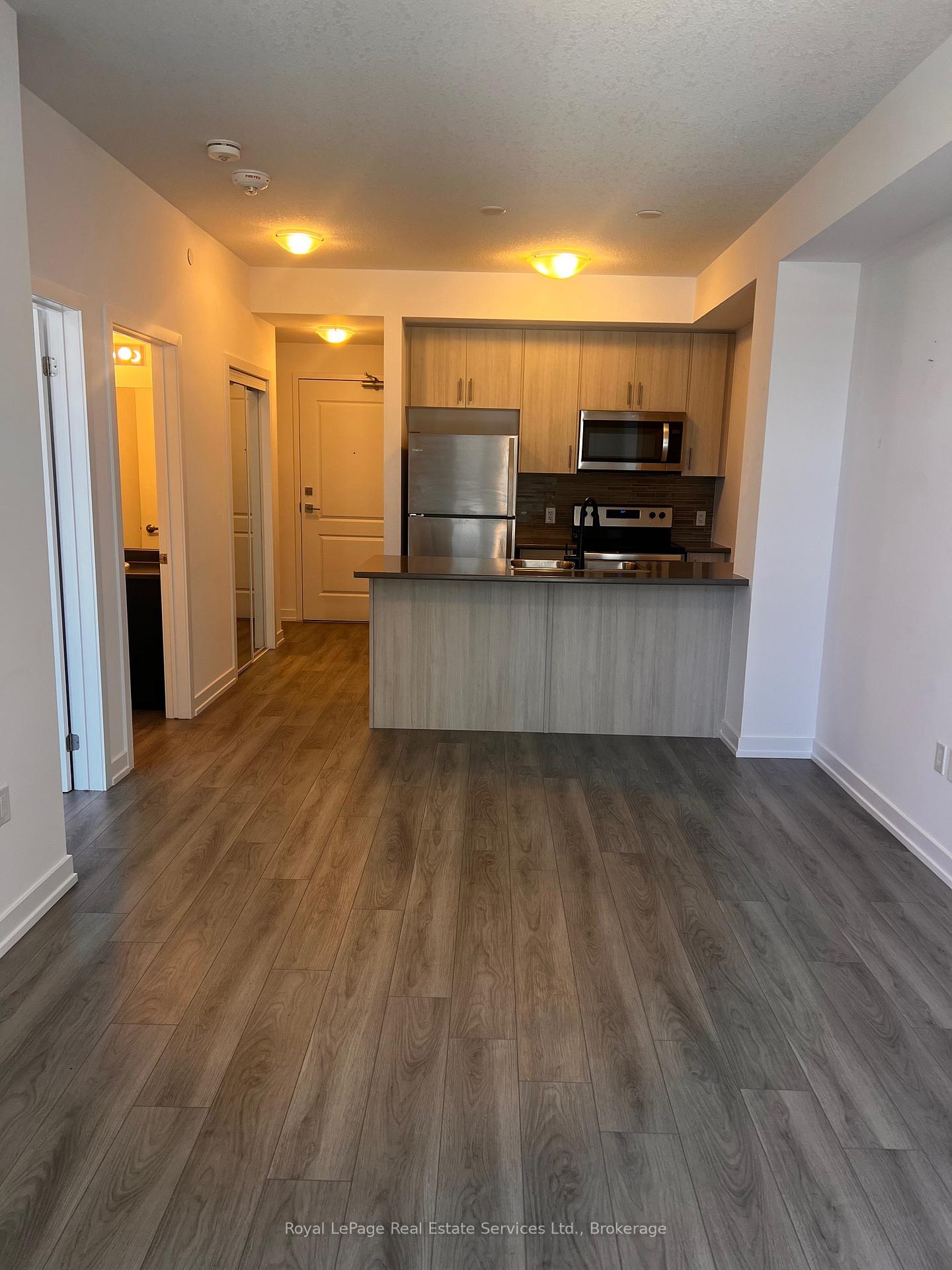 Photo 6 of Unit 324, 460 Dundas Street E, Hamilton, Waterdown — HOMEH
