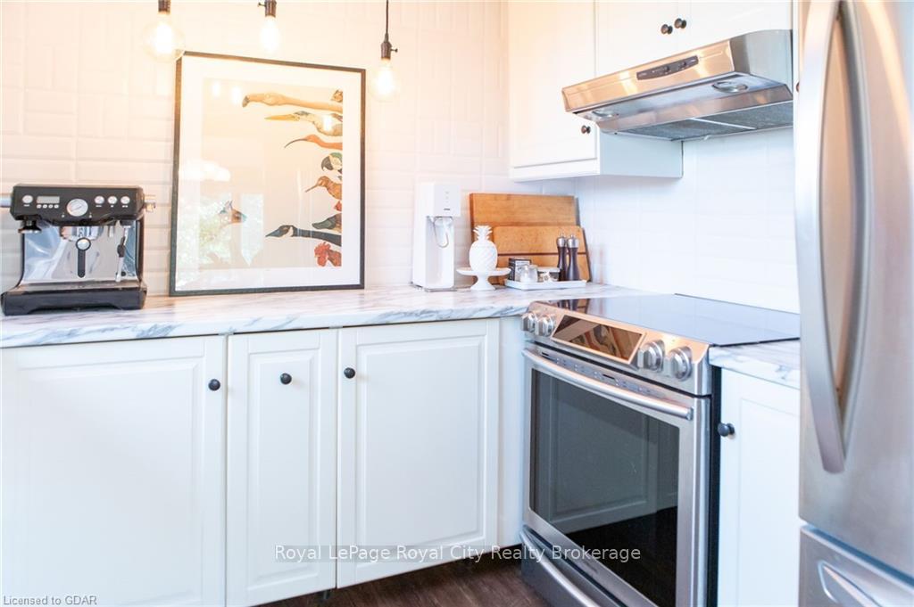 Photo 7 of Unit 504, 358 Waterloo Avenue, Guelph, Junction/Onward Willow — HOMEH