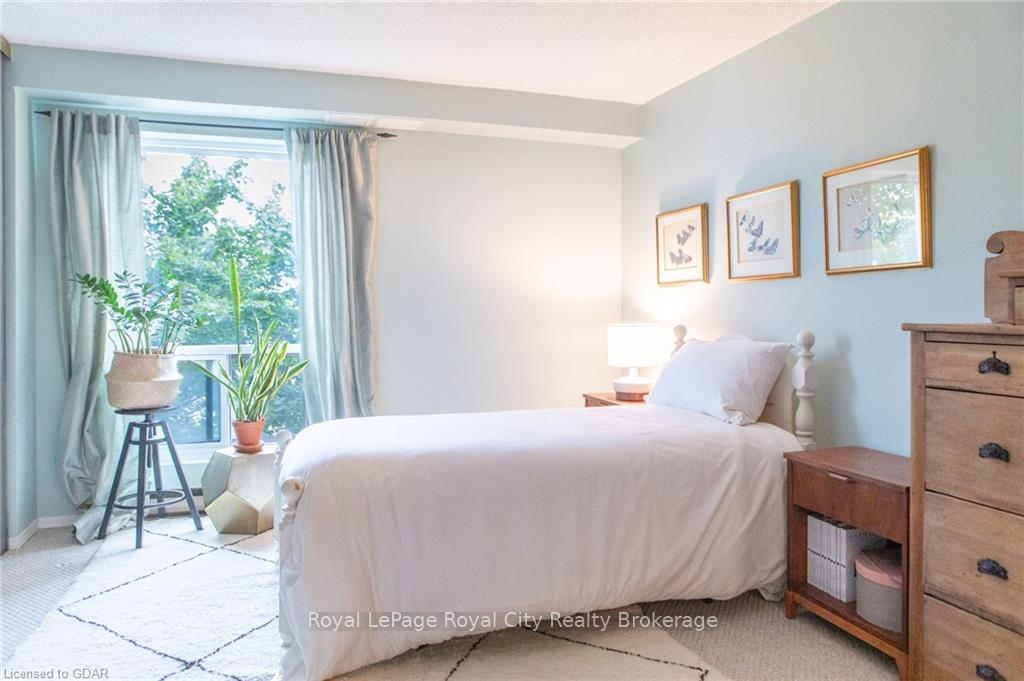 Photo 11 of Unit 504, 358 Waterloo Avenue, Guelph, Junction/Onward Willow — HOMEH