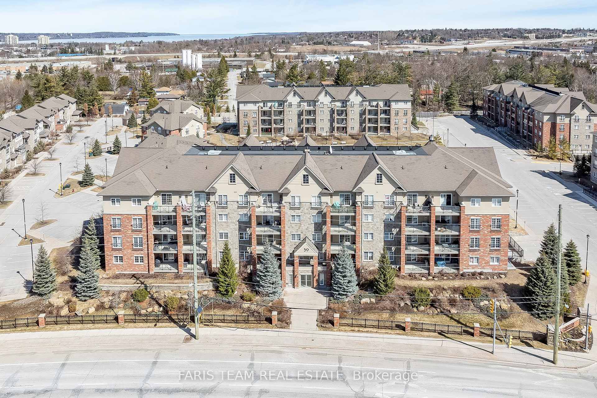 Front of Unit 301, 39 Ferndale Drive S