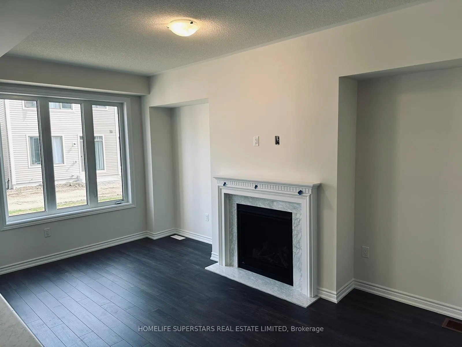 Photo 5 of 18 Prudhoe Terrace, Barrie, Rural Barrie Southeast — HOMEH