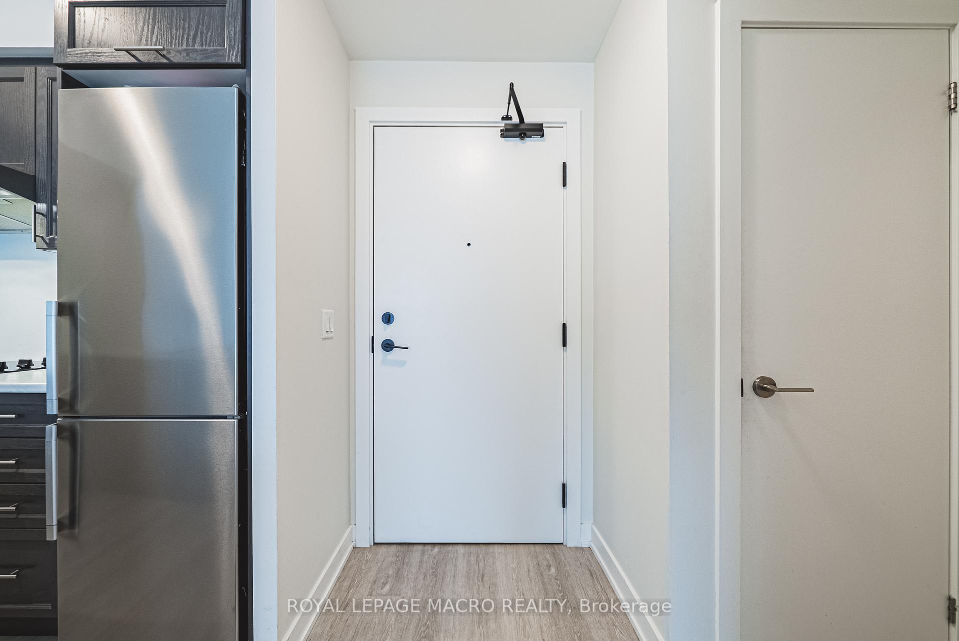 Photo 5 of Unit #210, 600 North Service Road, Hamilton, Lakeshore — HOMEH